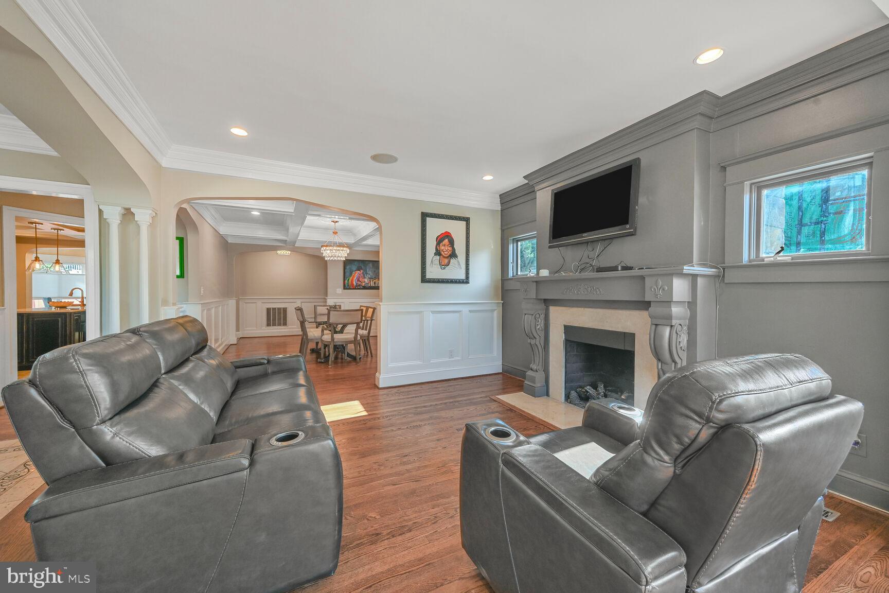 ROSEDALE PARK - Residential