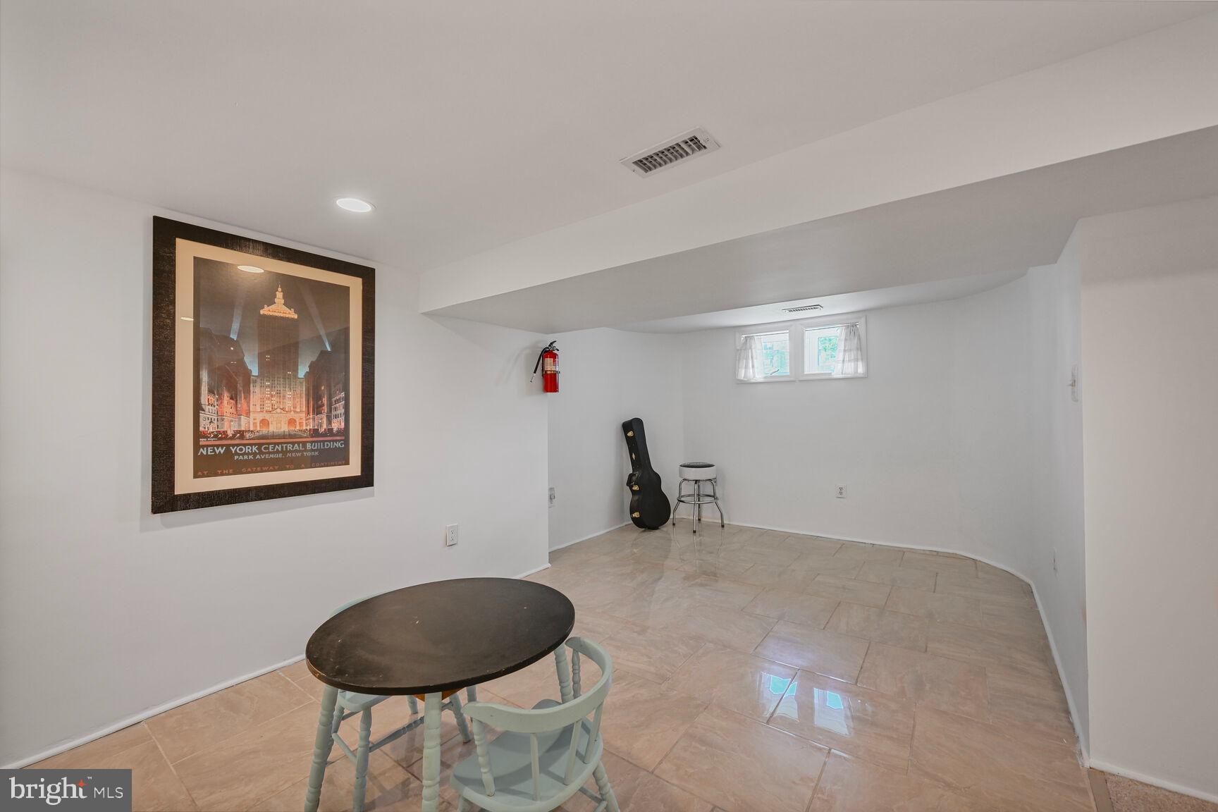 ROSEDALE PARK - Residential