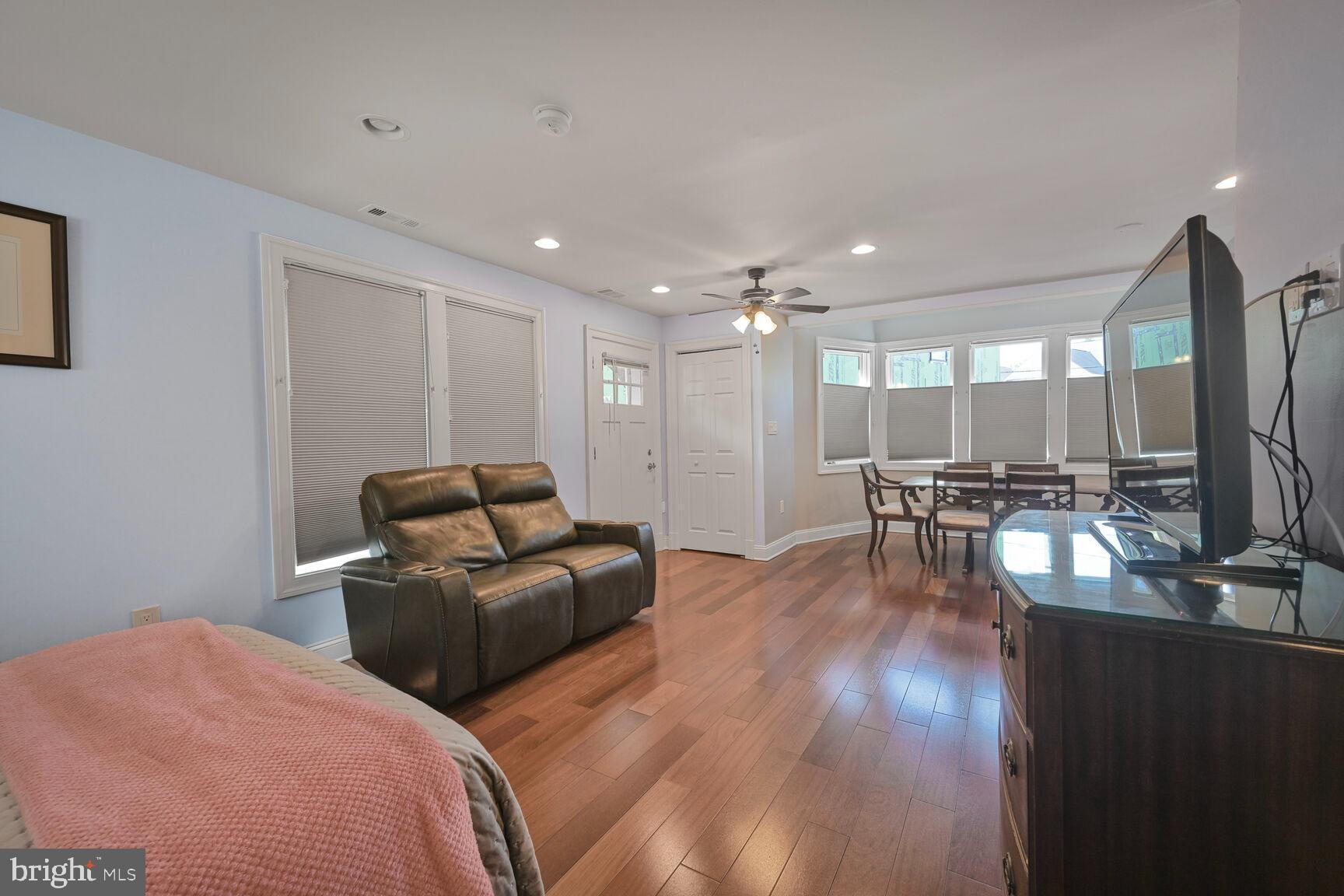 ROSEDALE PARK - Residential