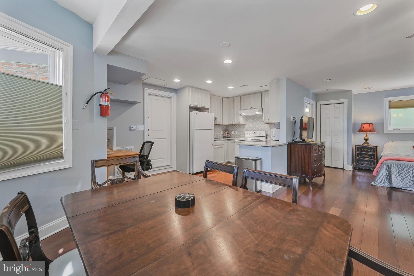 ROSEDALE PARK - Residential