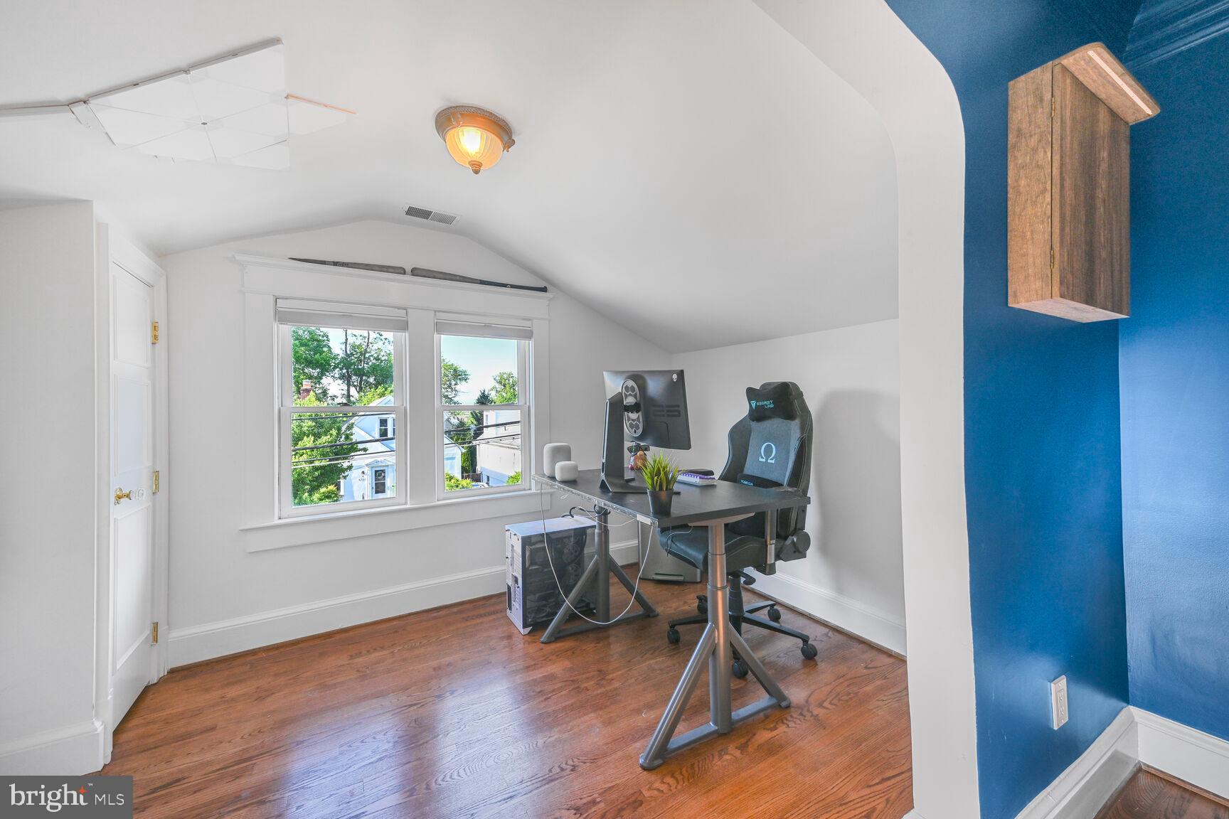 ROSEDALE PARK - Residential