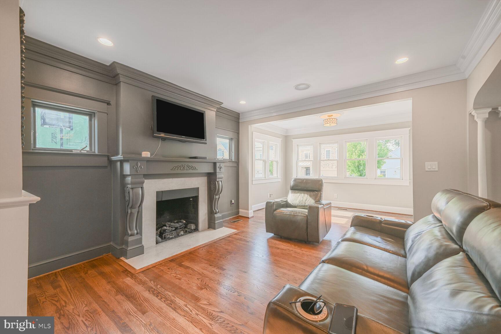 ROSEDALE PARK - Residential