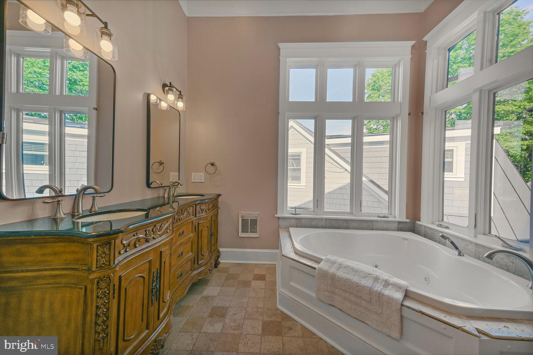 ROSEDALE PARK - Residential