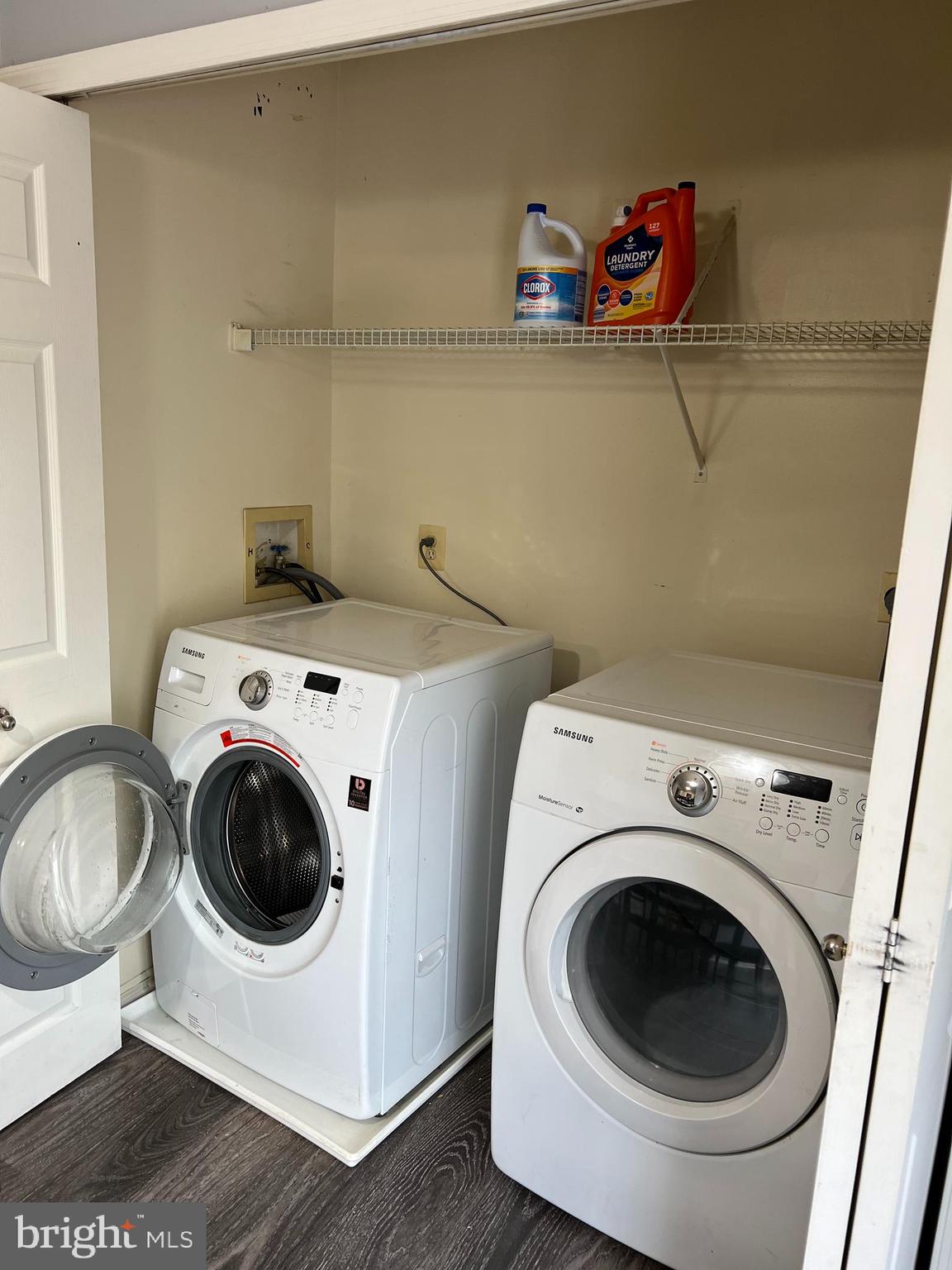 RUSSETT - Residential