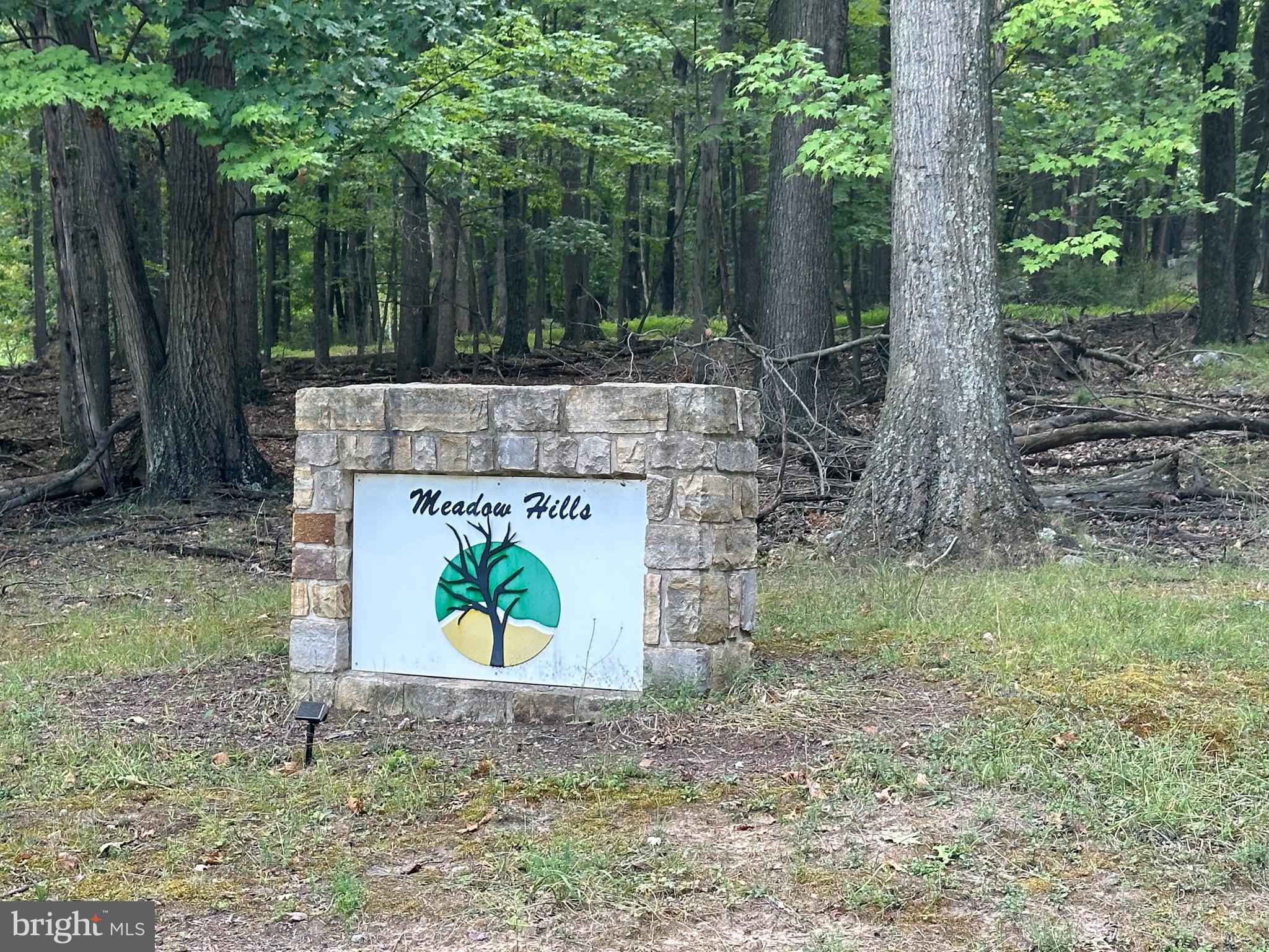 MEADOW HILLS - Land