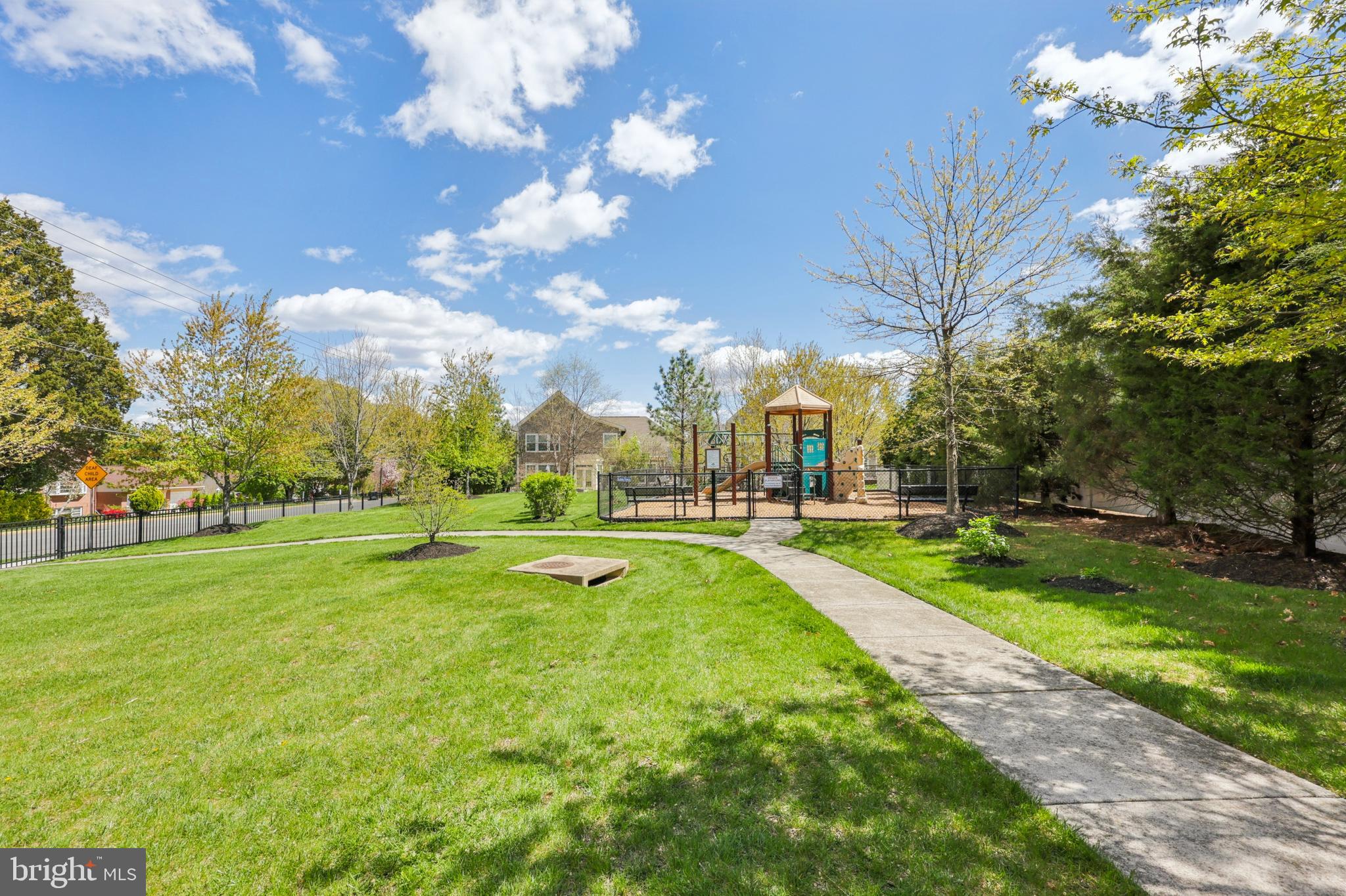 AVERY PARK - Residential