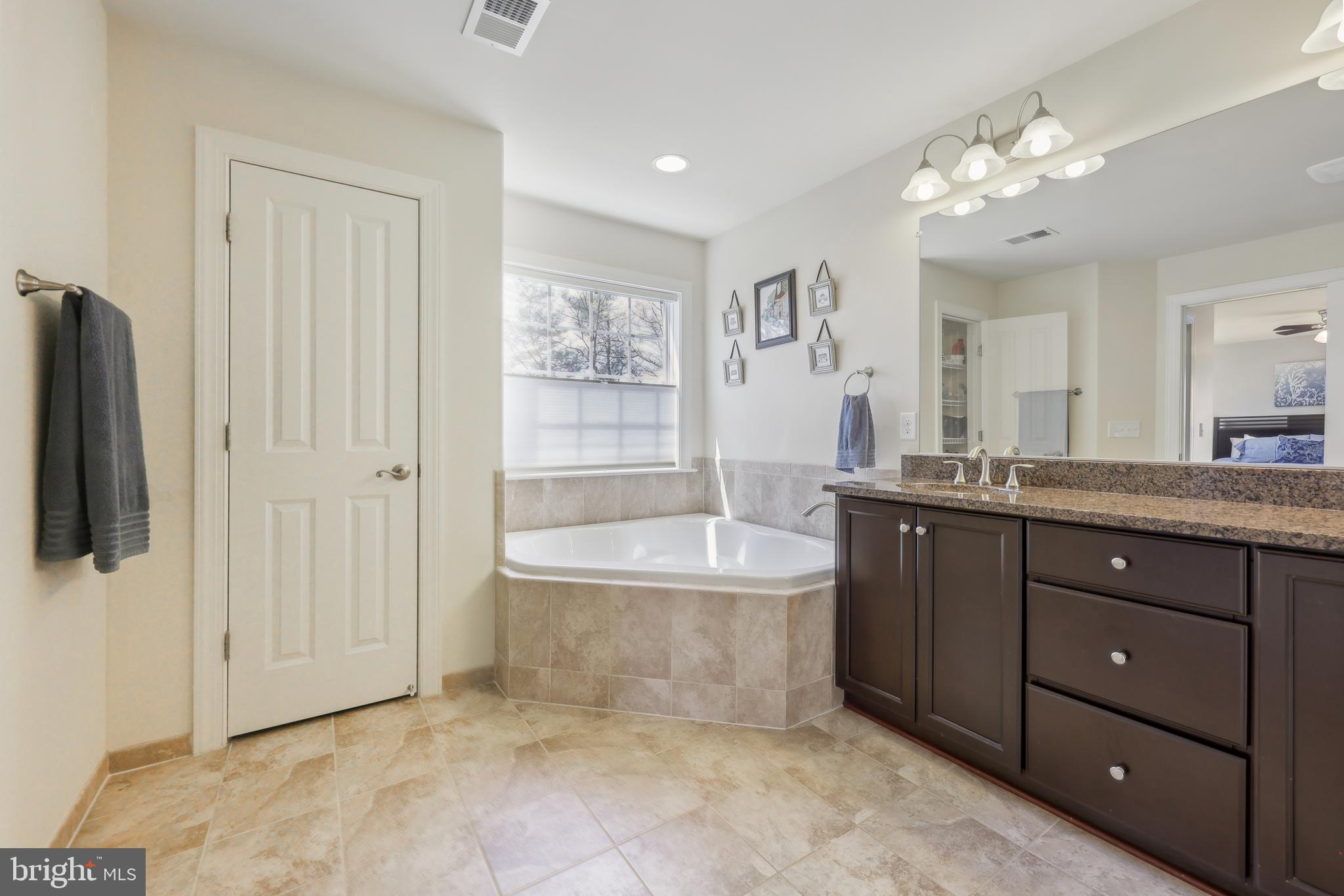 AVERY PARK - Residential