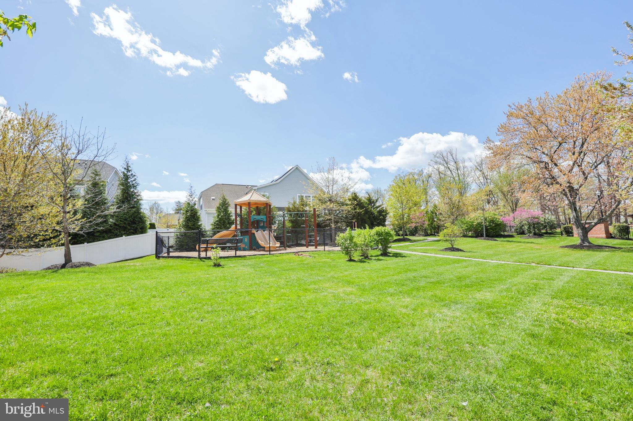 AVERY PARK - Residential