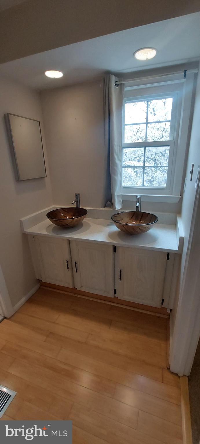 PLEASANT RIDGE - Residential Lease