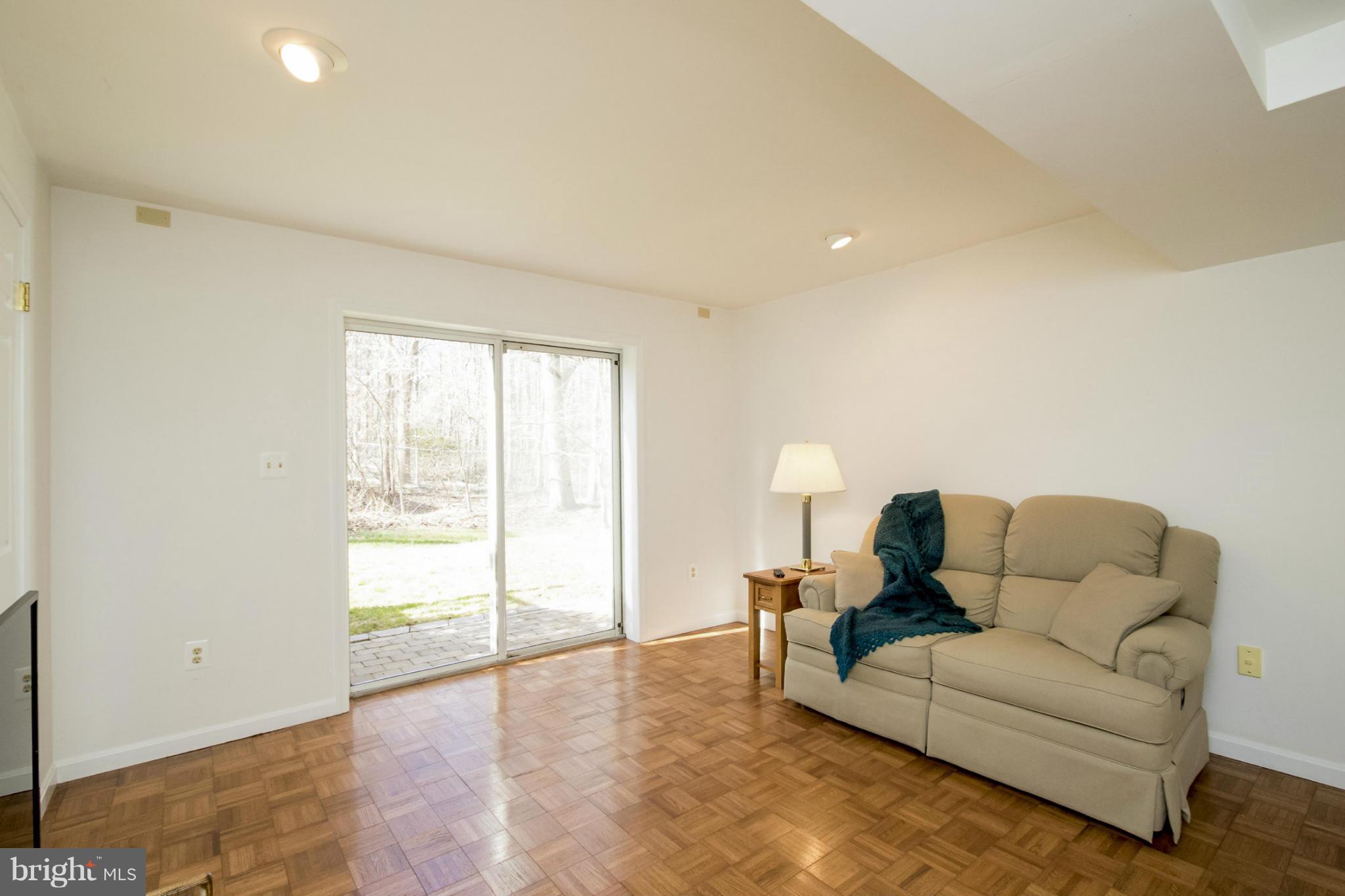 BRENTWOOD - Residential