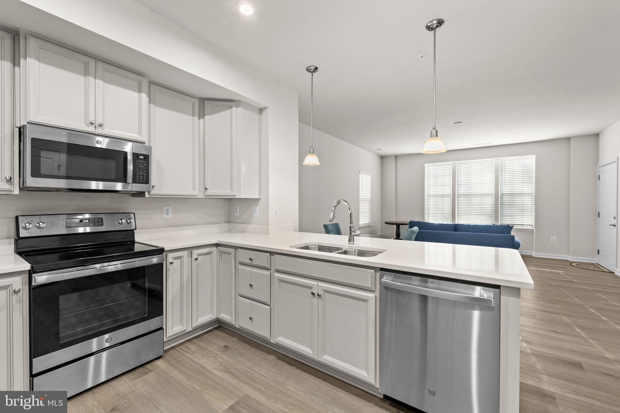 INDEPENDENCE SQUARE - Residential