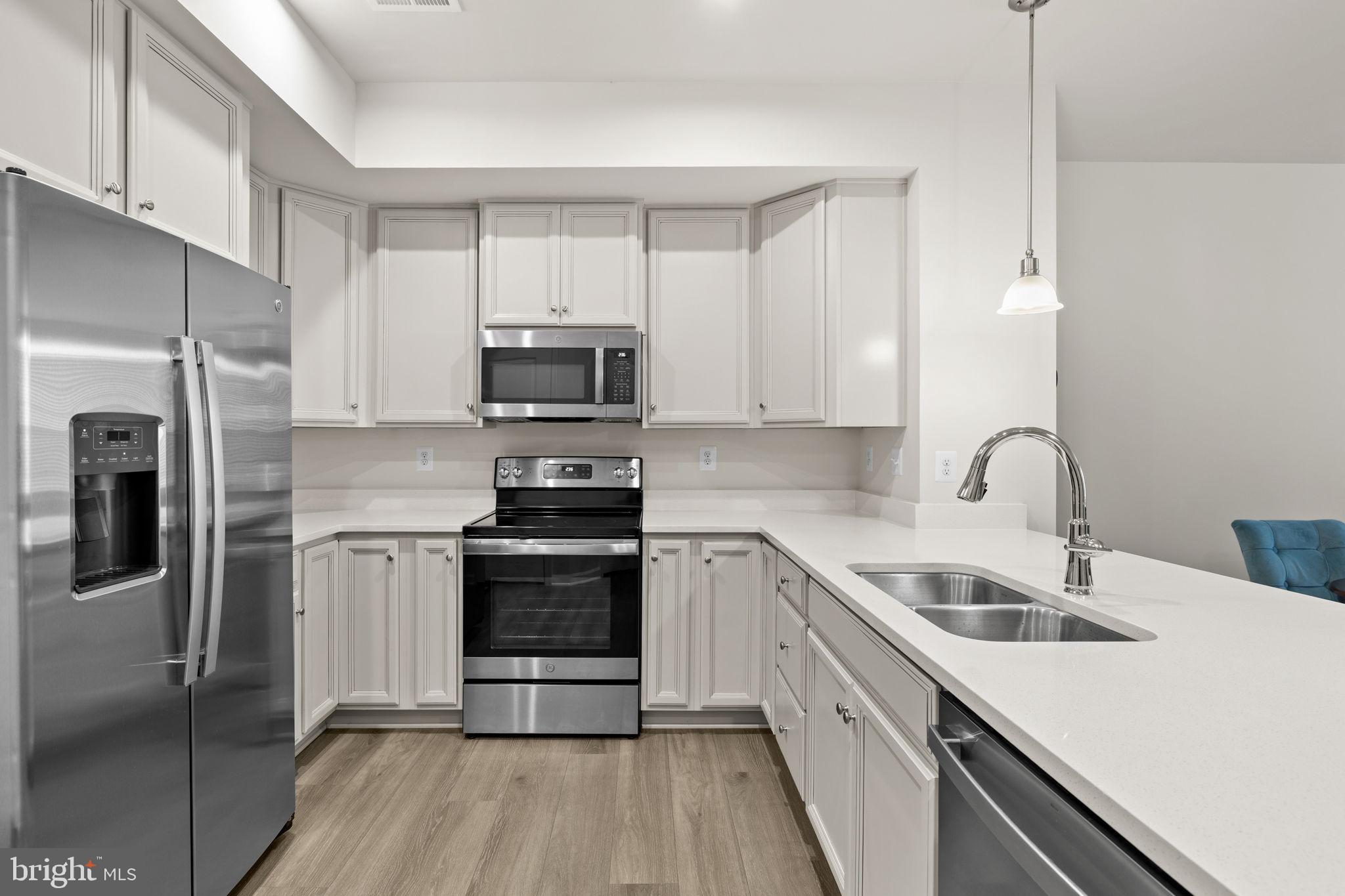 INDEPENDENCE SQUARE - Residential