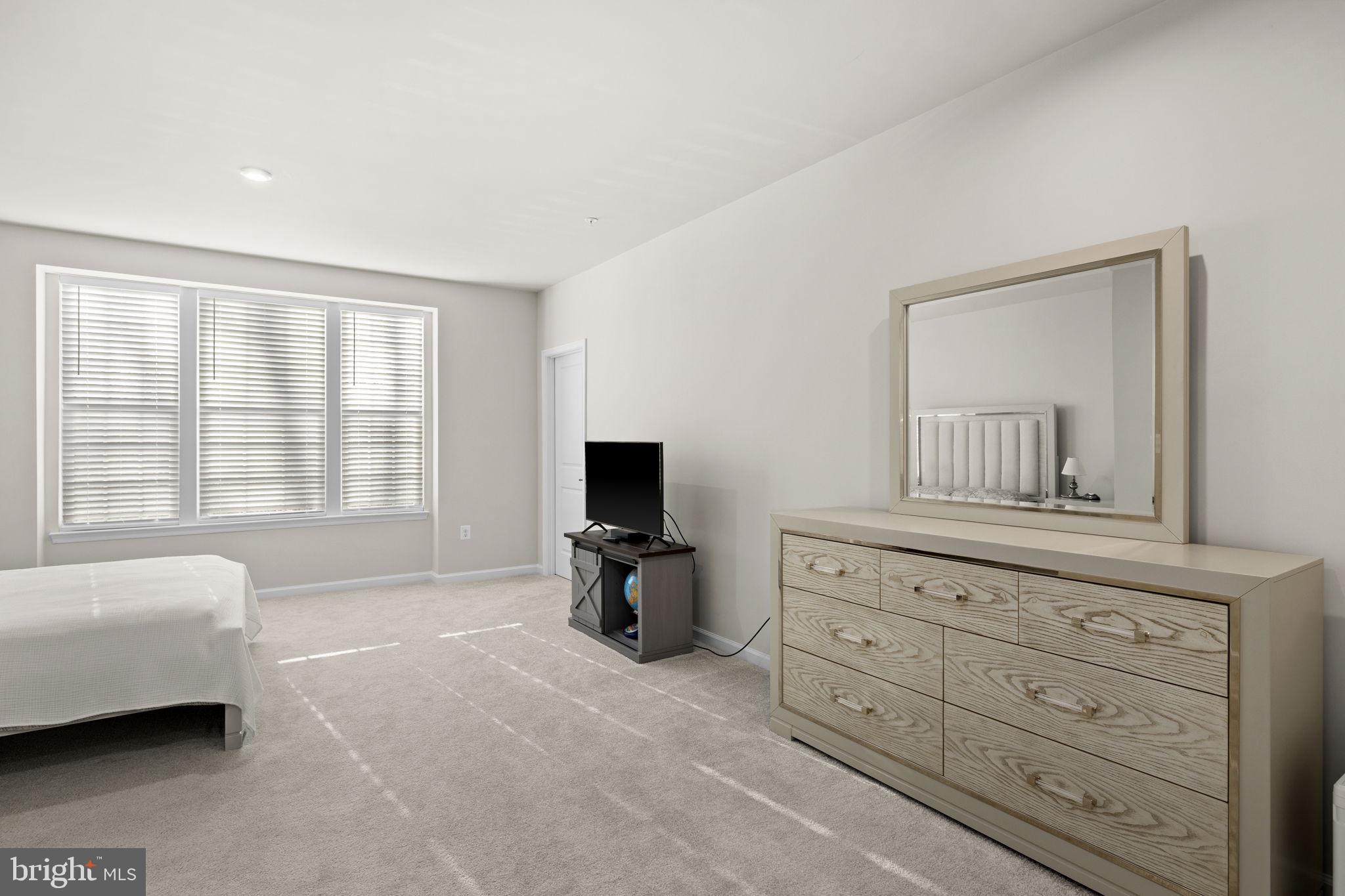 INDEPENDENCE SQUARE - Residential