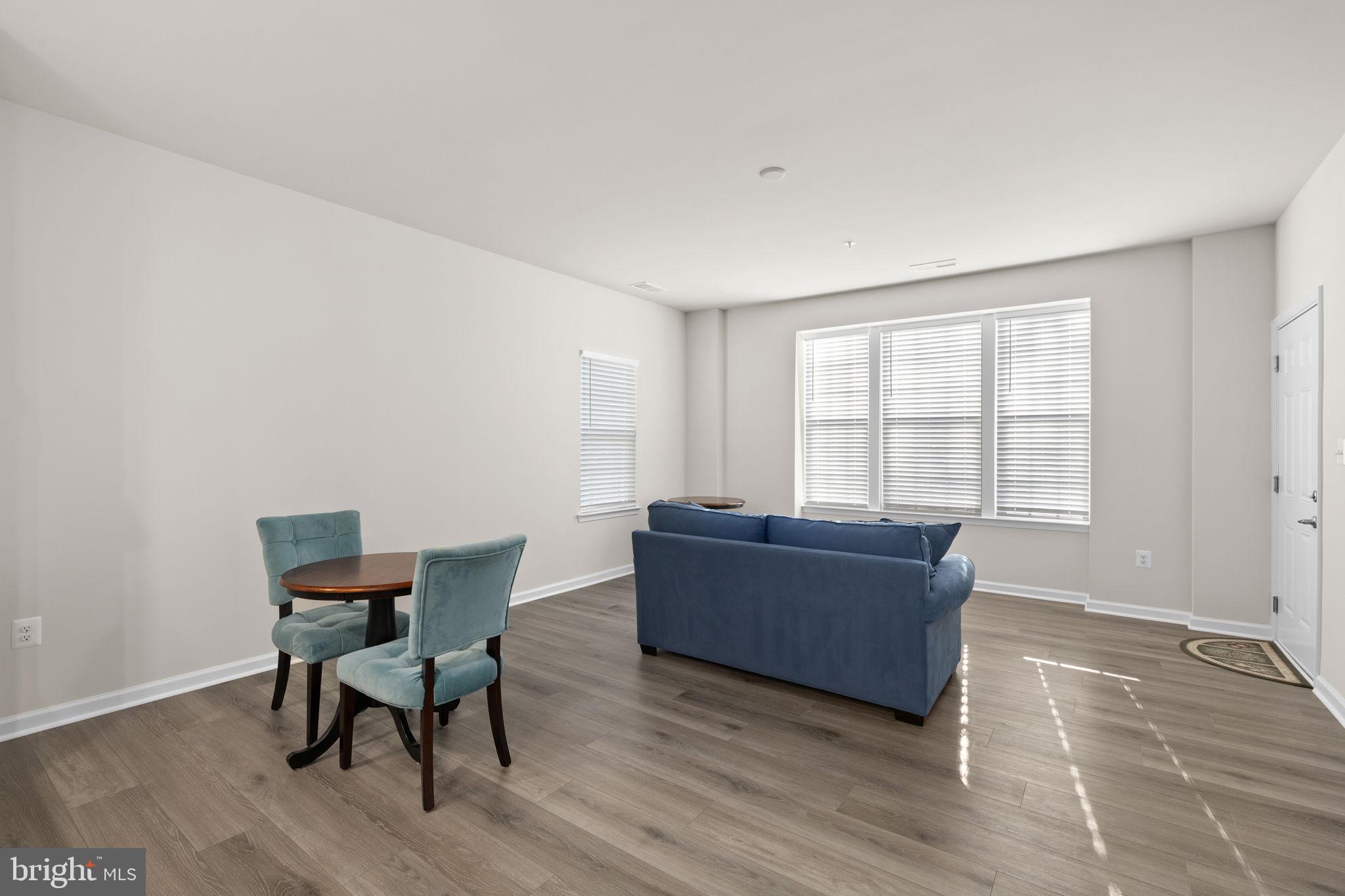 INDEPENDENCE SQUARE - Residential