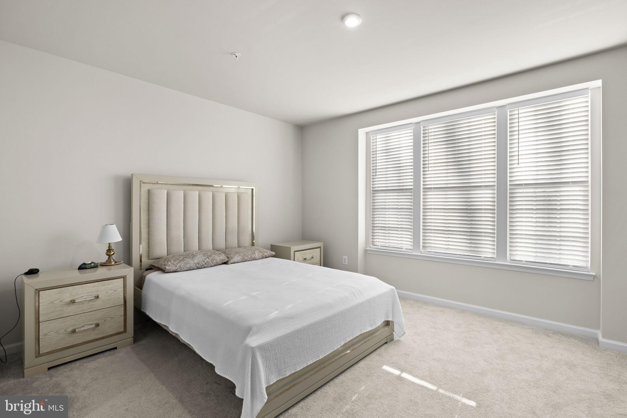 INDEPENDENCE SQUARE - Residential