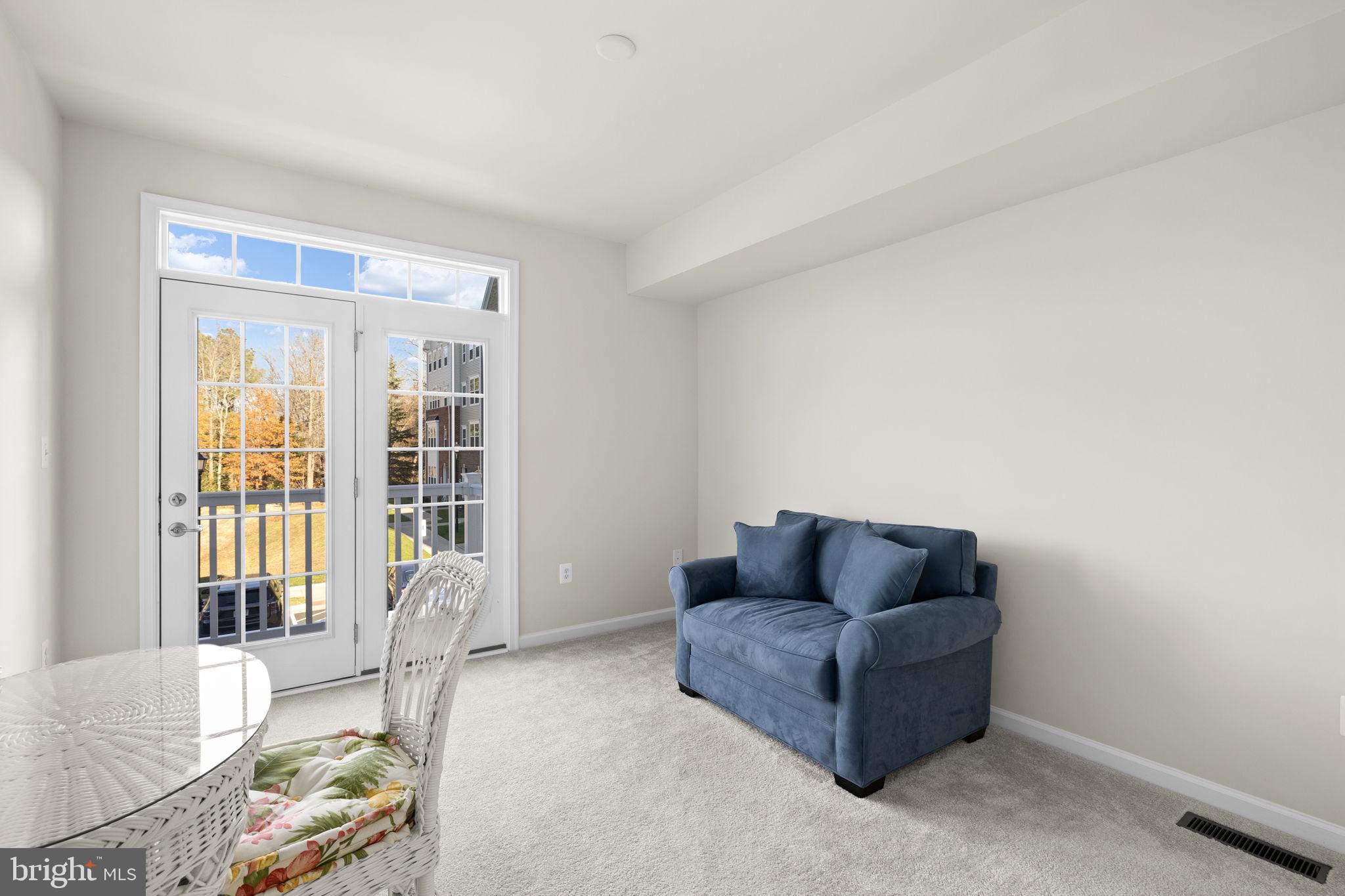 INDEPENDENCE SQUARE - Residential