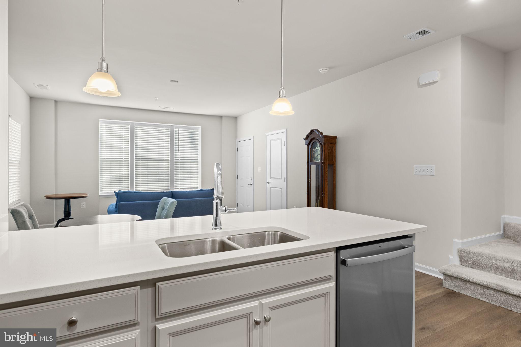 INDEPENDENCE SQUARE - Residential