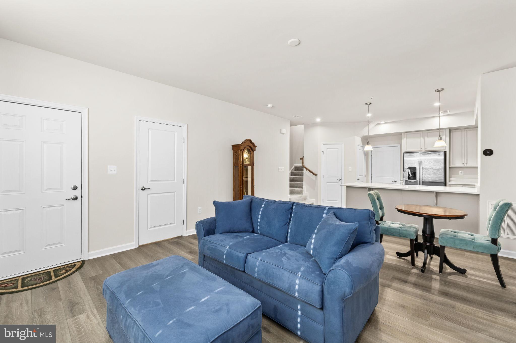 INDEPENDENCE SQUARE - Residential