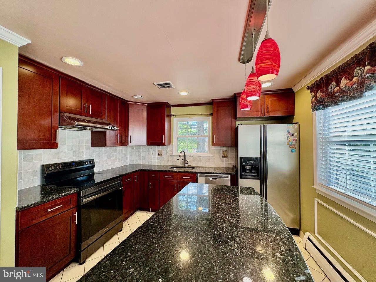 599 ELLIOTT DRIVE