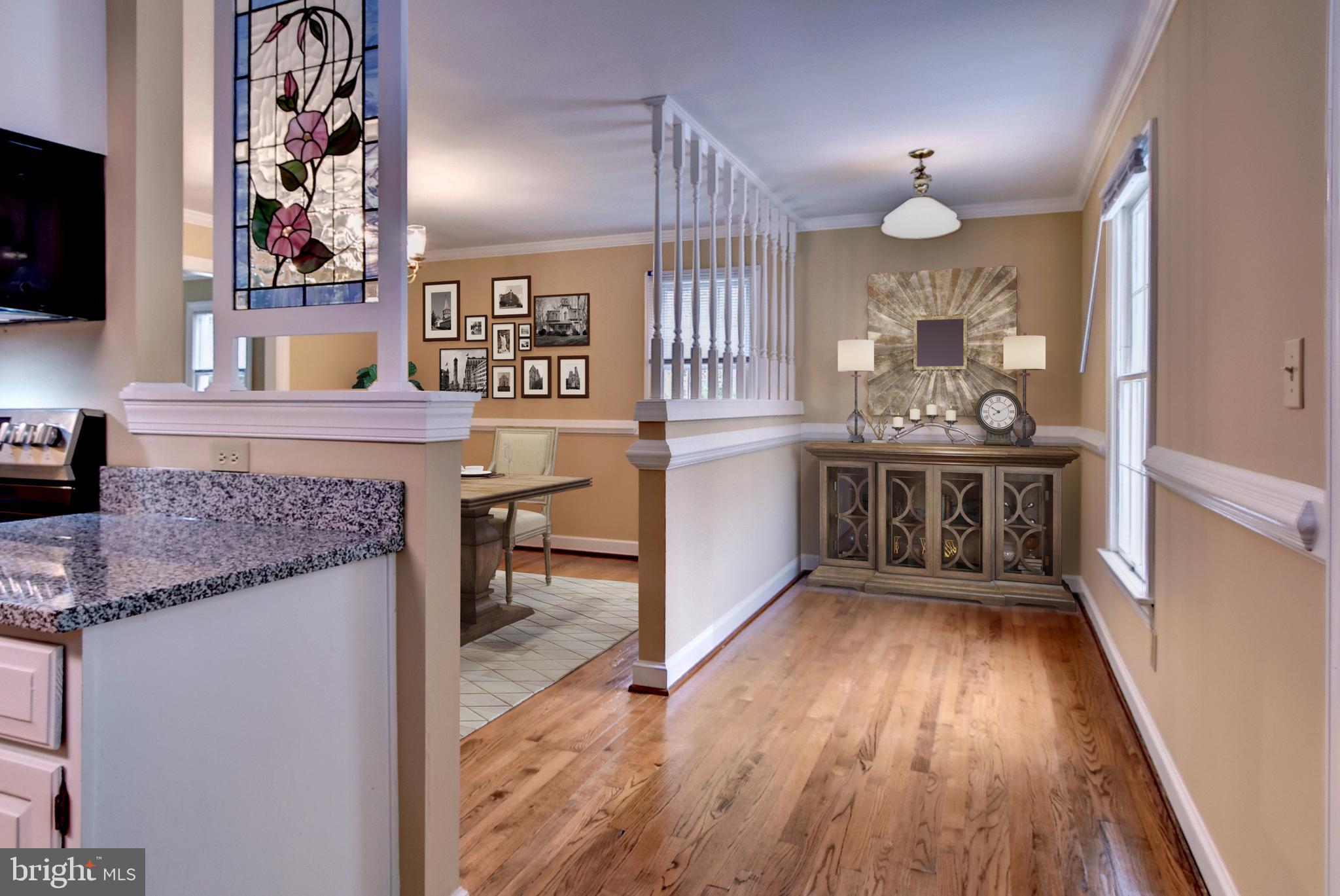 QUEENS LAKE - Residential