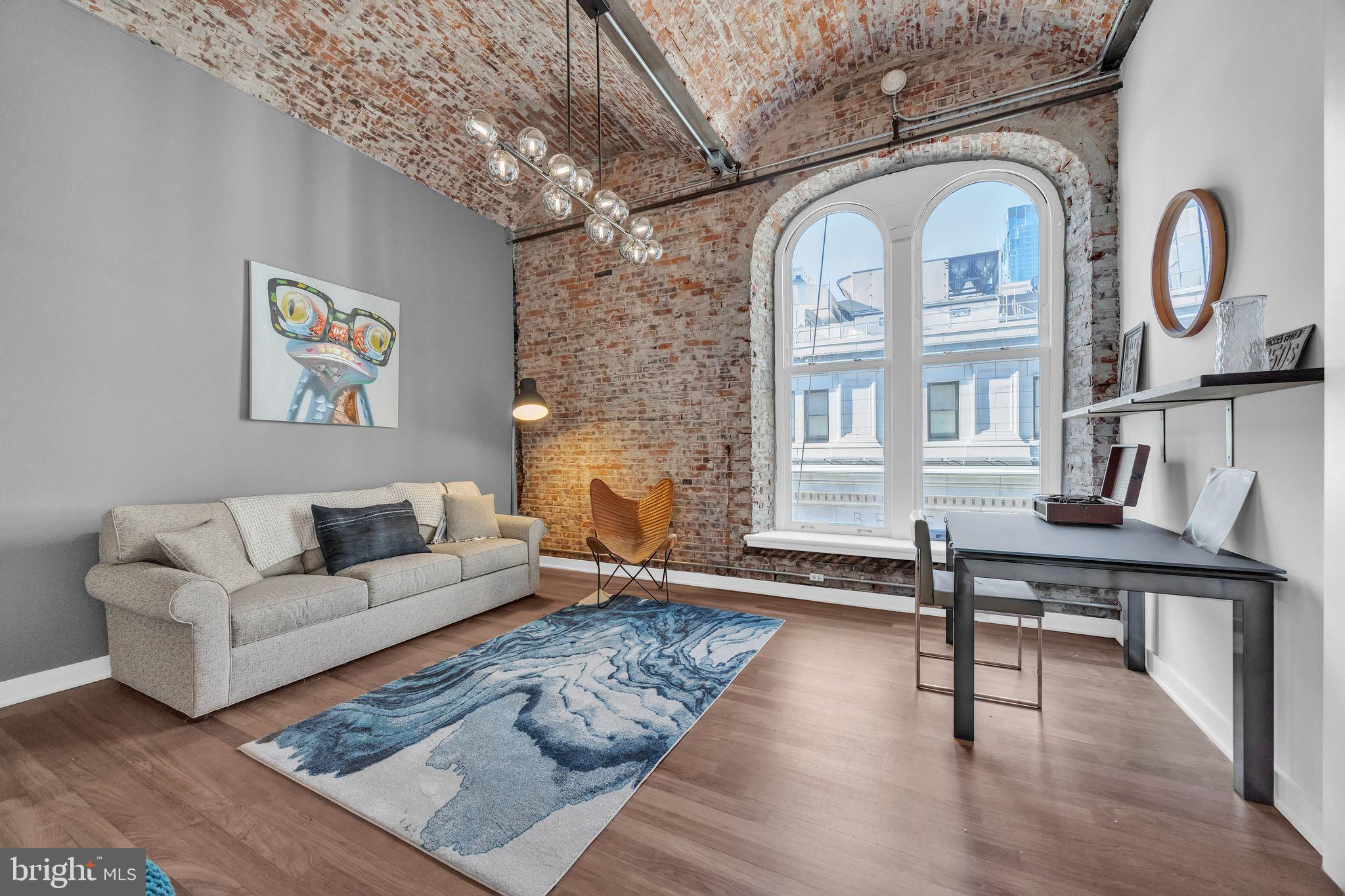 WASHINGTON SQ - Residential