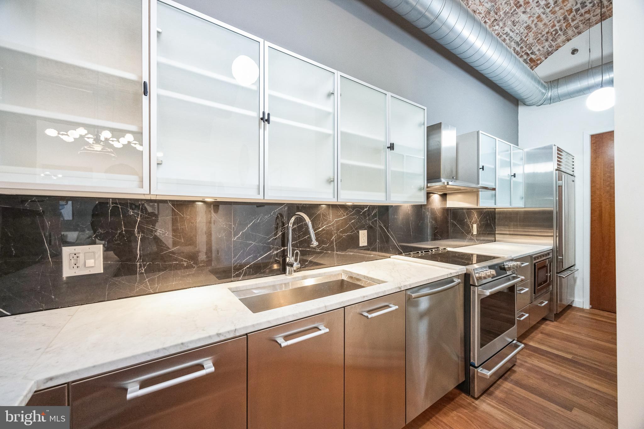 WASHINGTON SQ - Residential