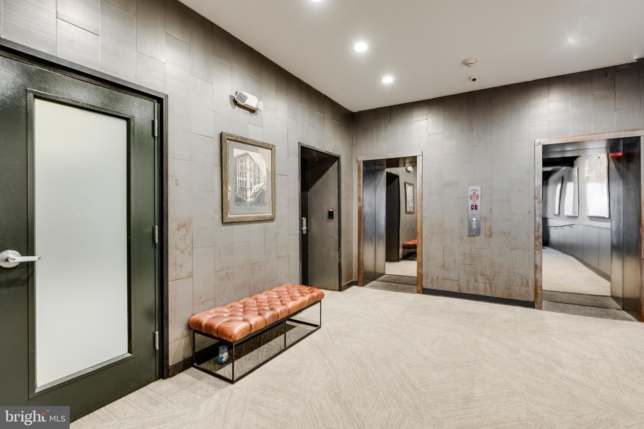 WASHINGTON SQ - Residential