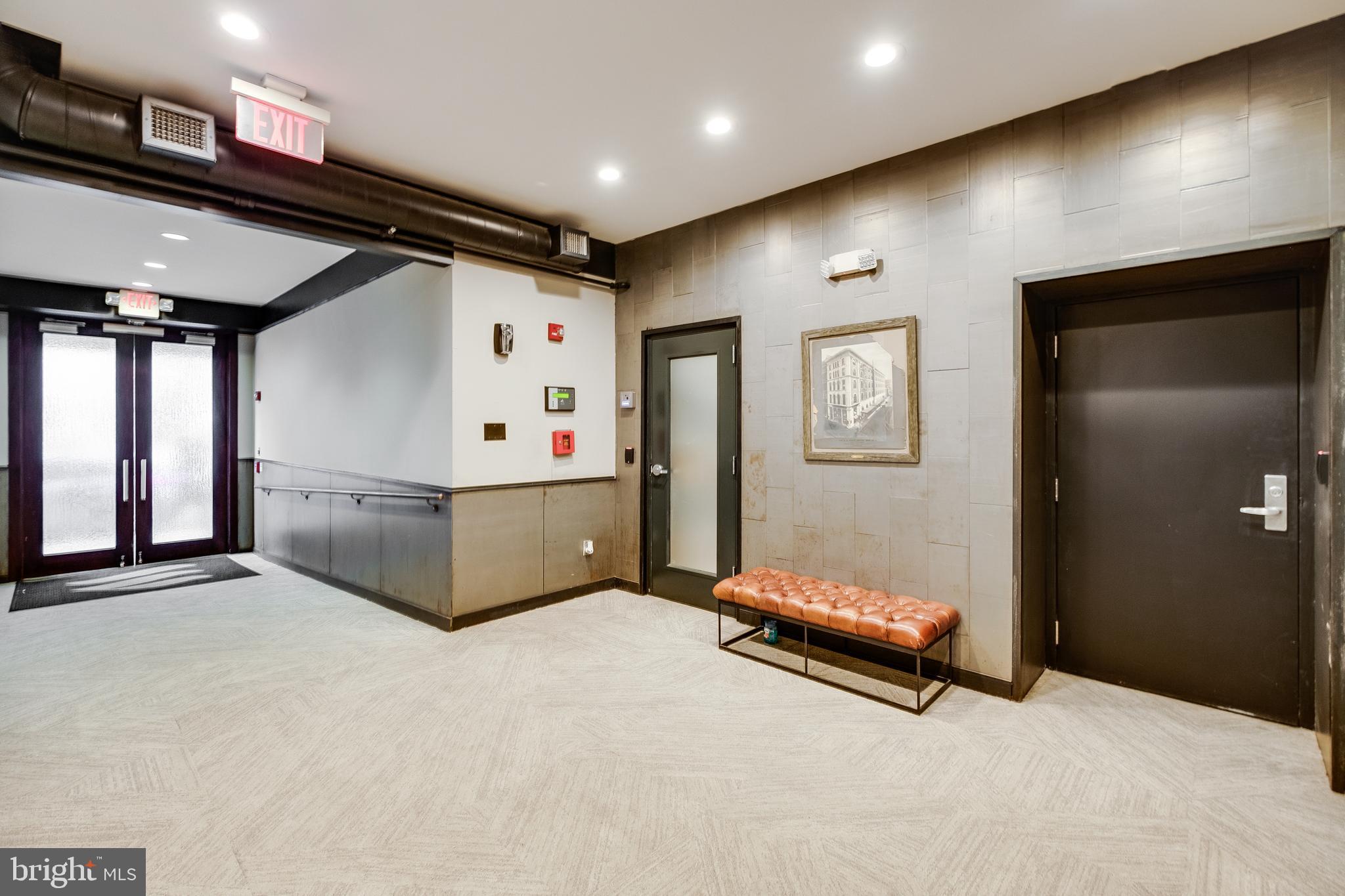 WASHINGTON SQ - Residential