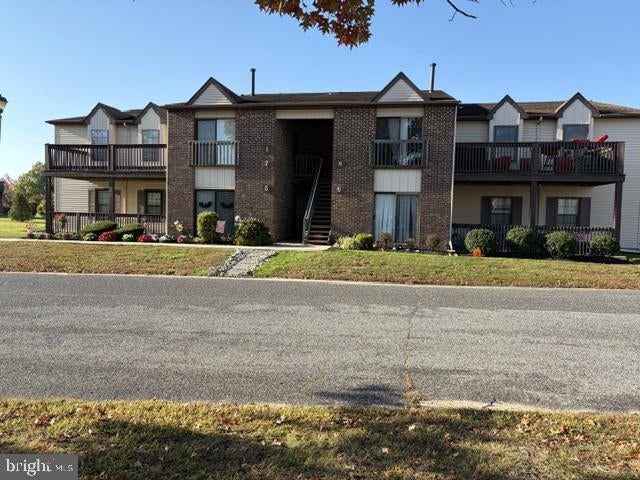 7 PICKWICK PLACE