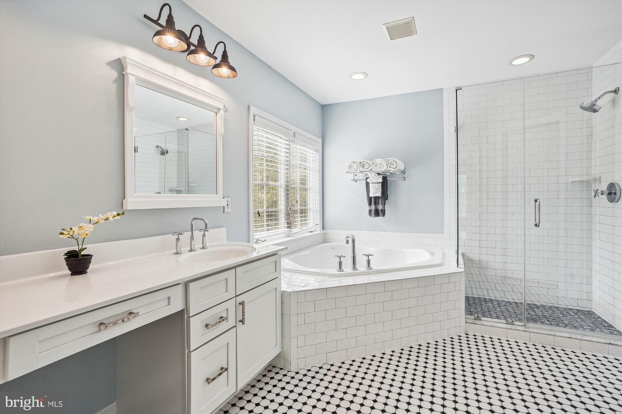 VISTA BROOKE - Residential