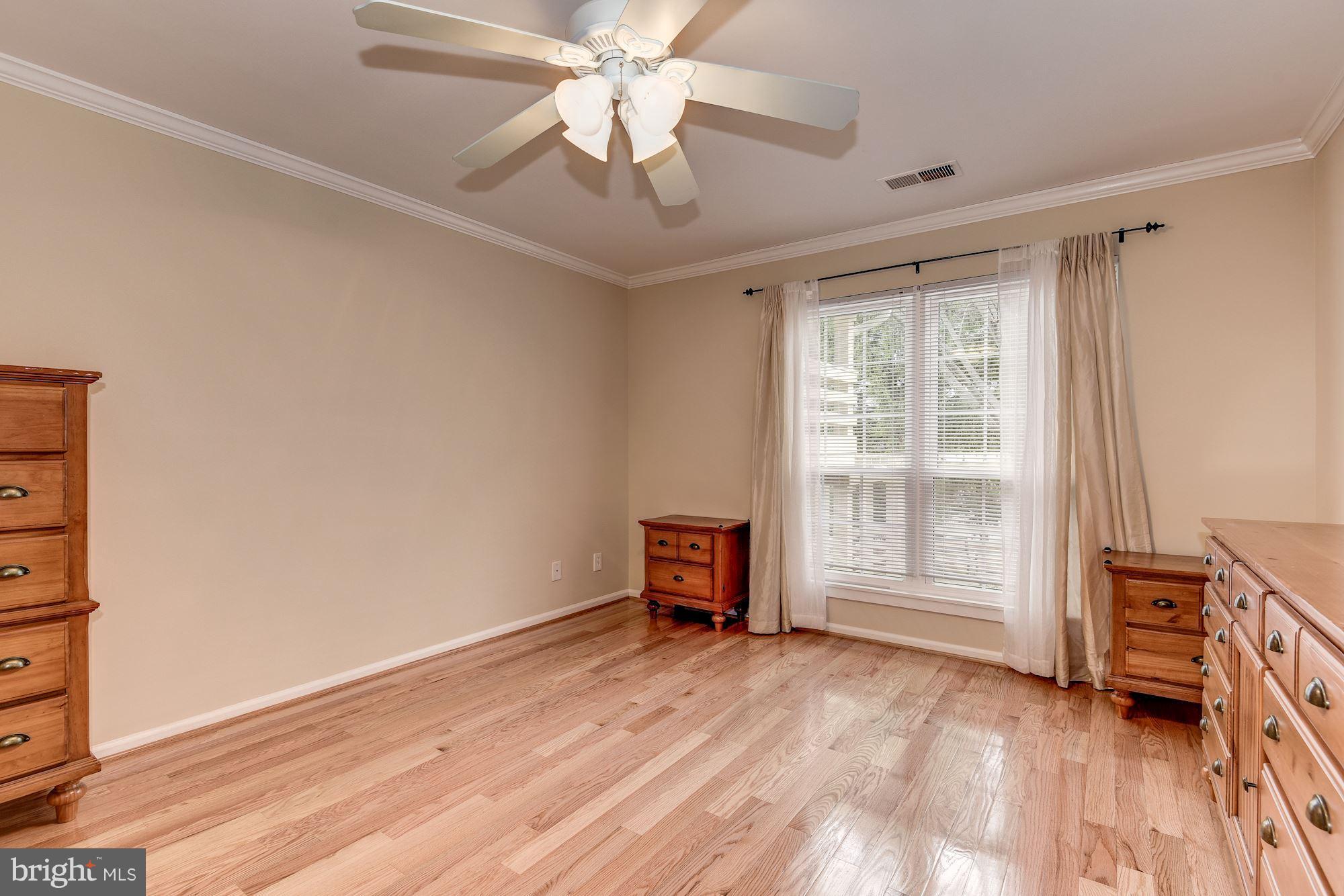 PINECREST - Residential