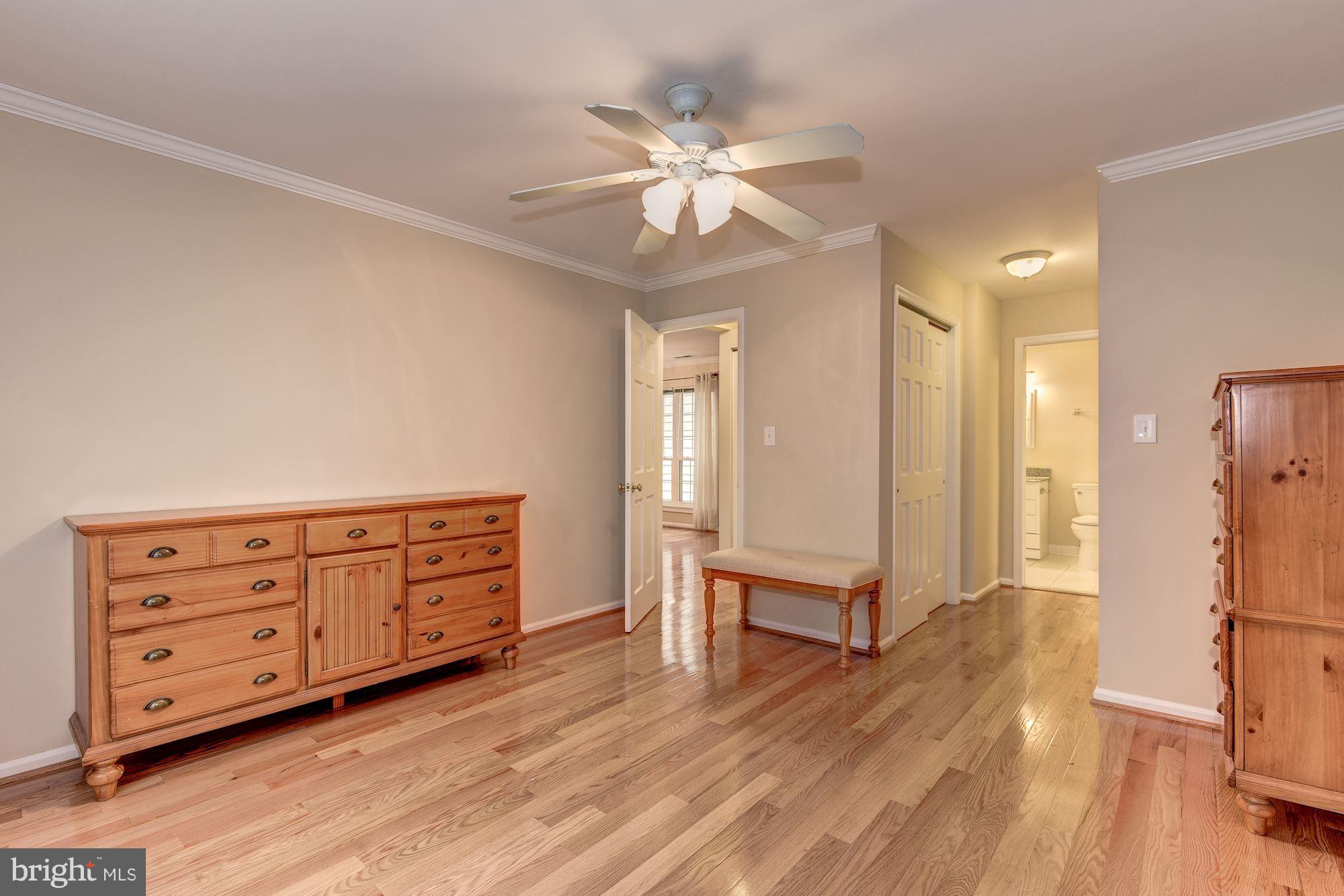 PINECREST - Residential