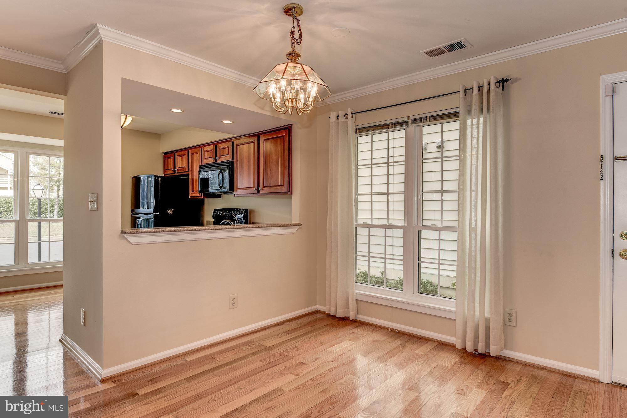 PINECREST - Residential