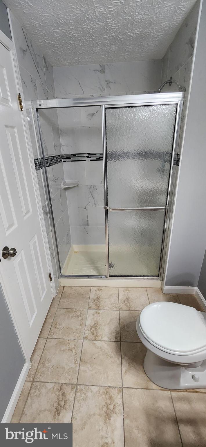 OAK POND TOWNHOU - Residential Lease