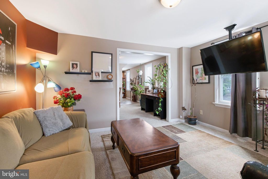 Photo of 111 N LIBERTY ST, LITITZ, PA 17543 (MLS # PALA2036192)