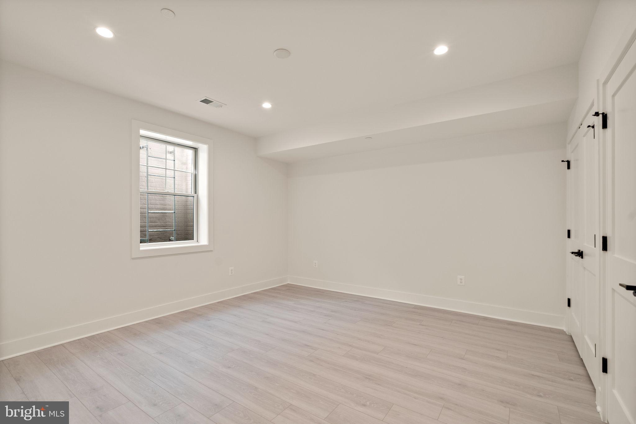 MERRIMACK PARK - Residential