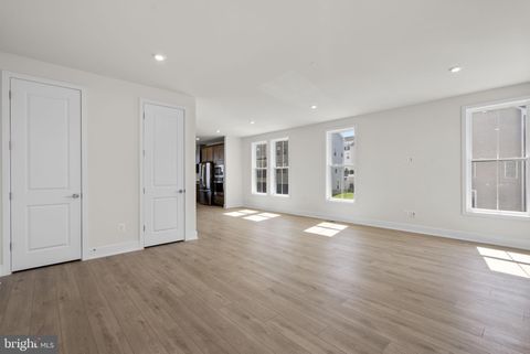 Tiny photo for 42137 Picasso Square #HOMESITE 4524, ASHBURN, VA 20148 (MLS # VALO2121362)