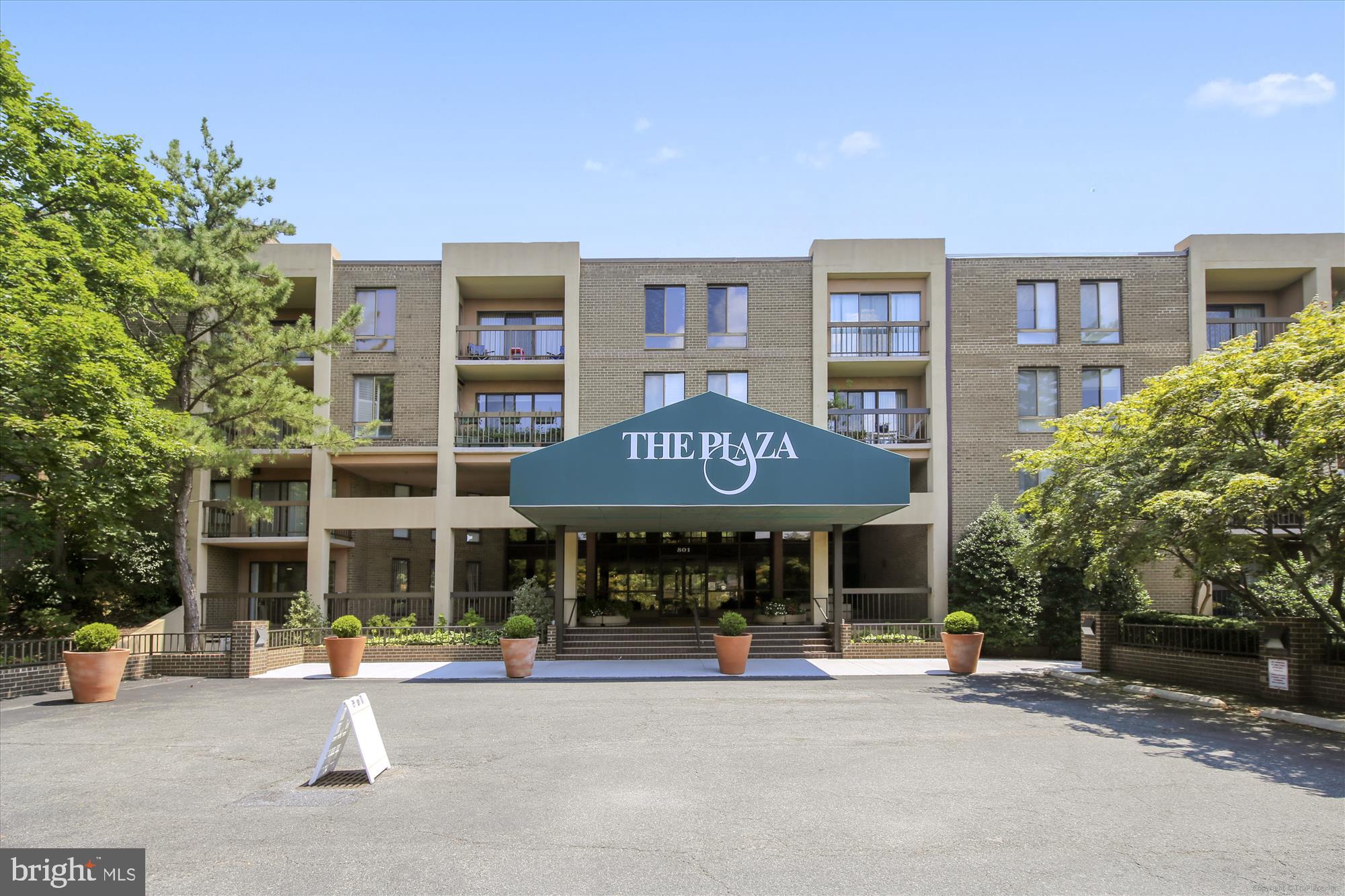 THE PLAZA - Residential
