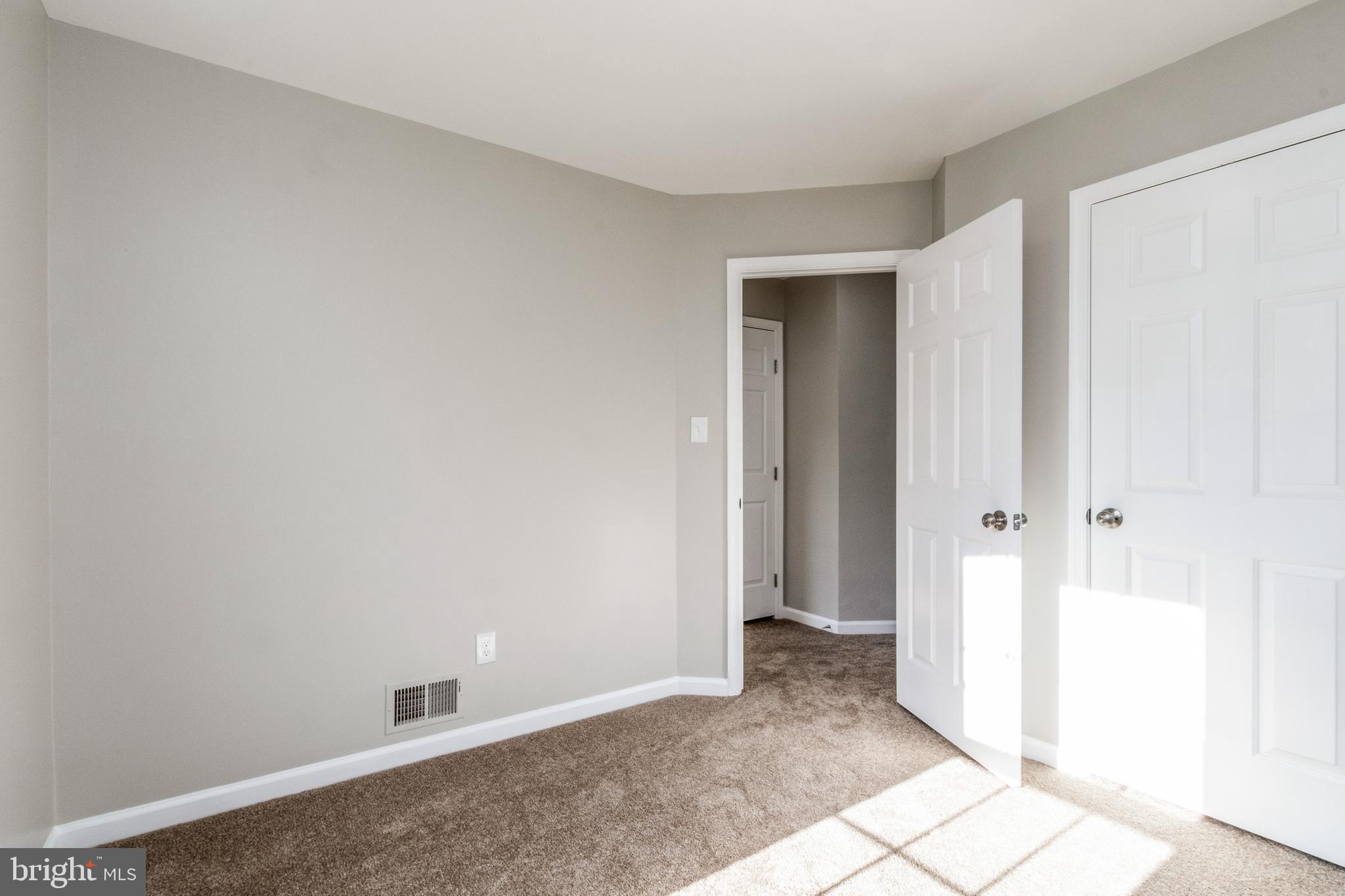 ASHBURN FARM - Residential