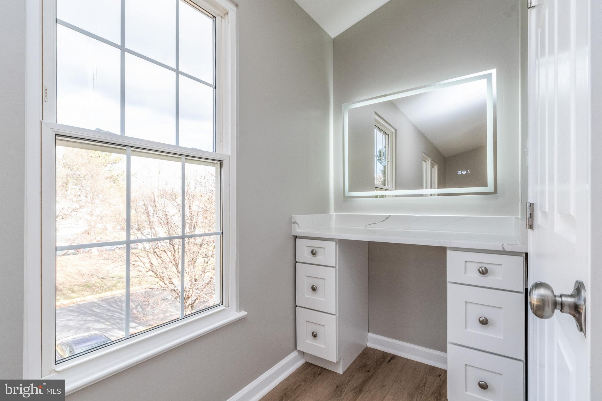 ASHBURN FARM - Residential