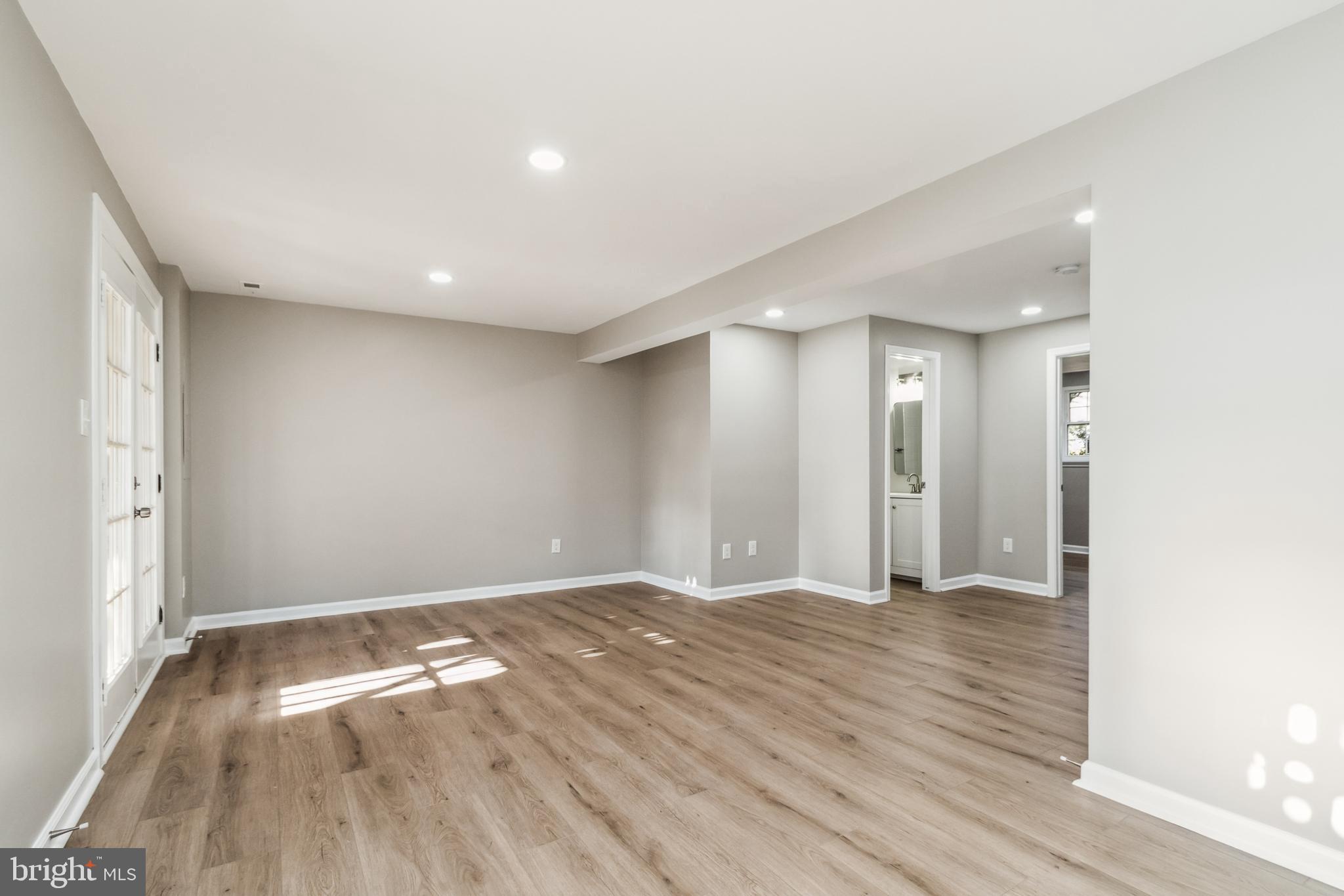 ASHBURN FARM - Residential