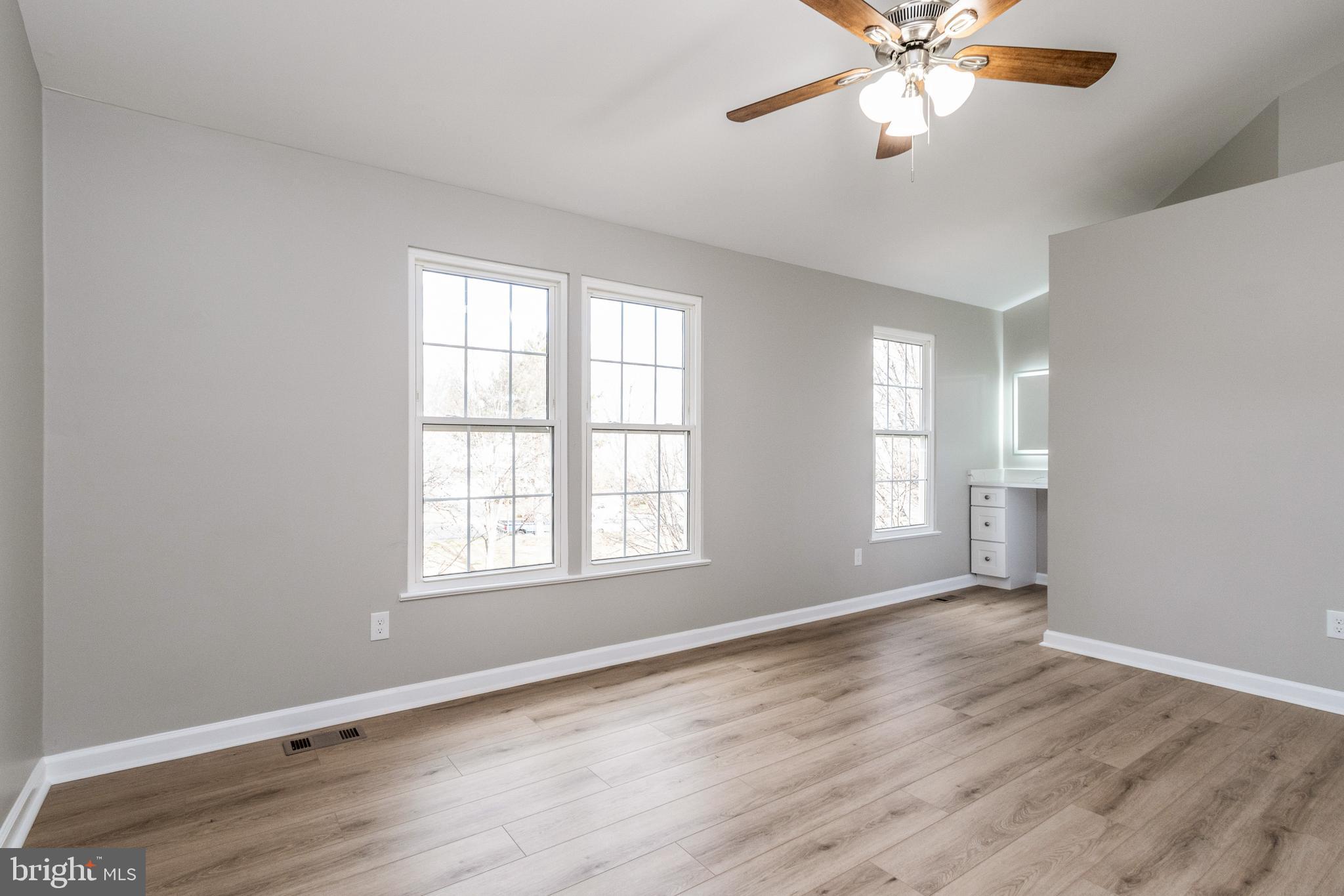 ASHBURN FARM - Residential