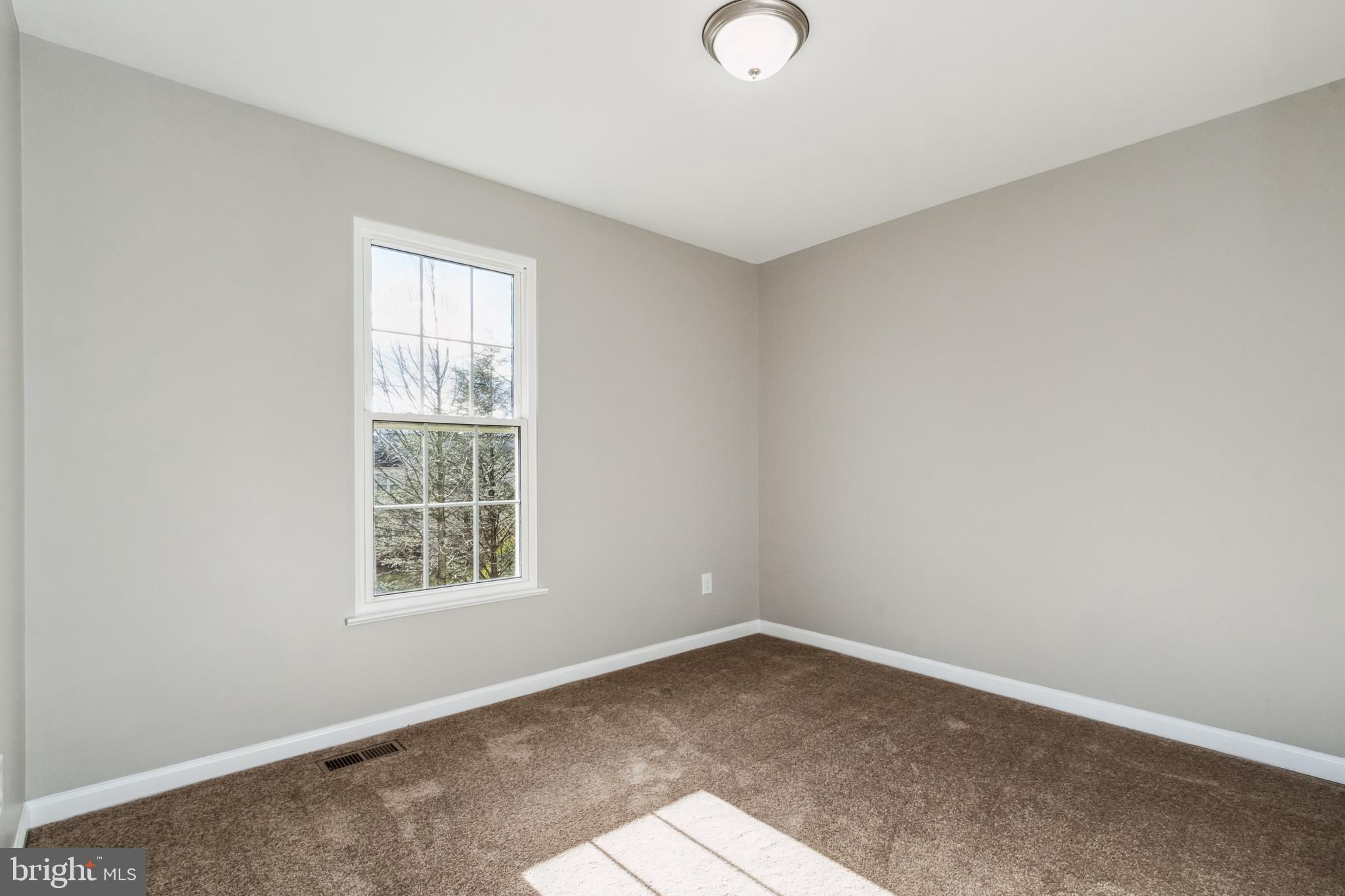 ASHBURN FARM - Residential