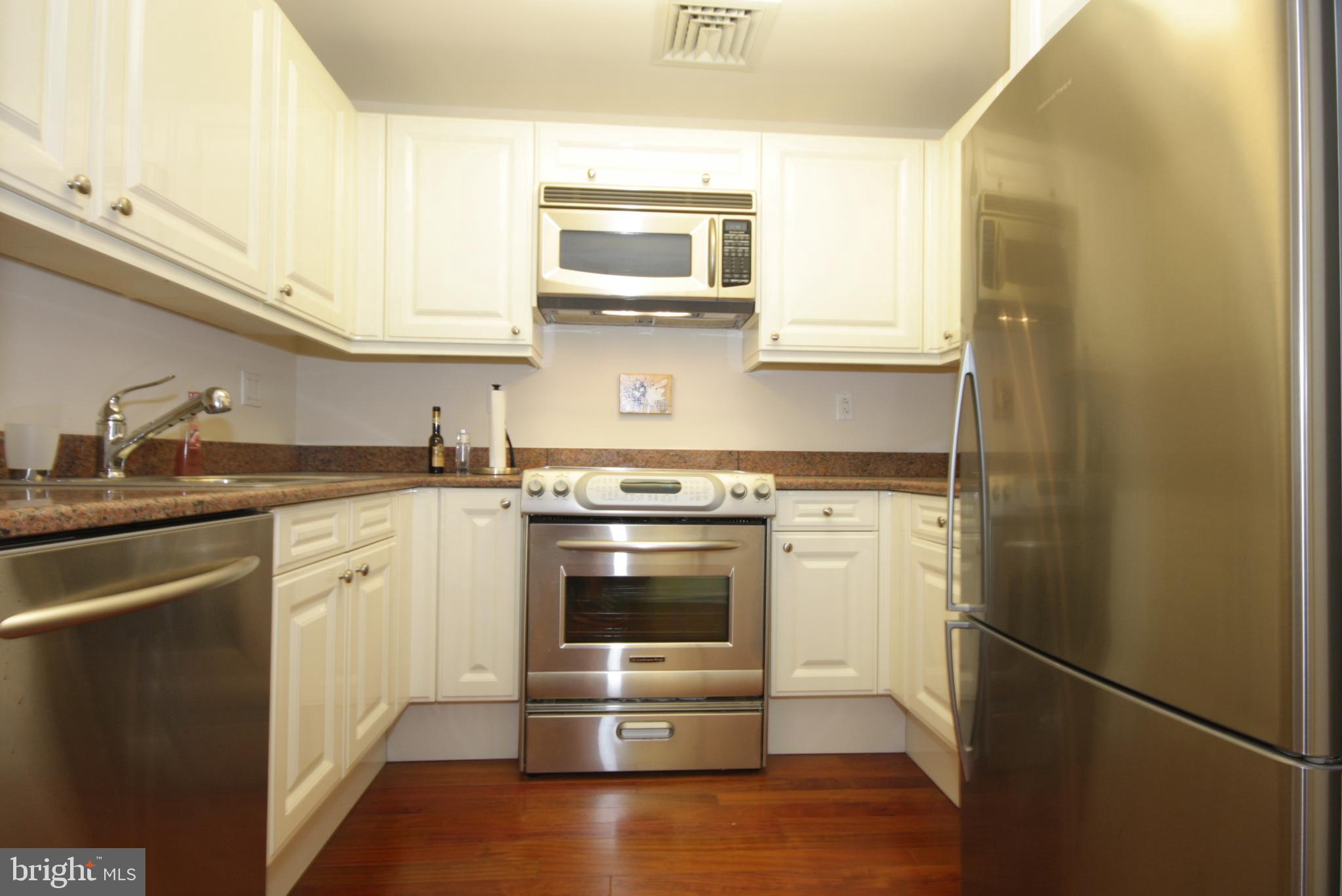 AVENUE OF THE ARTS - Residential Lease