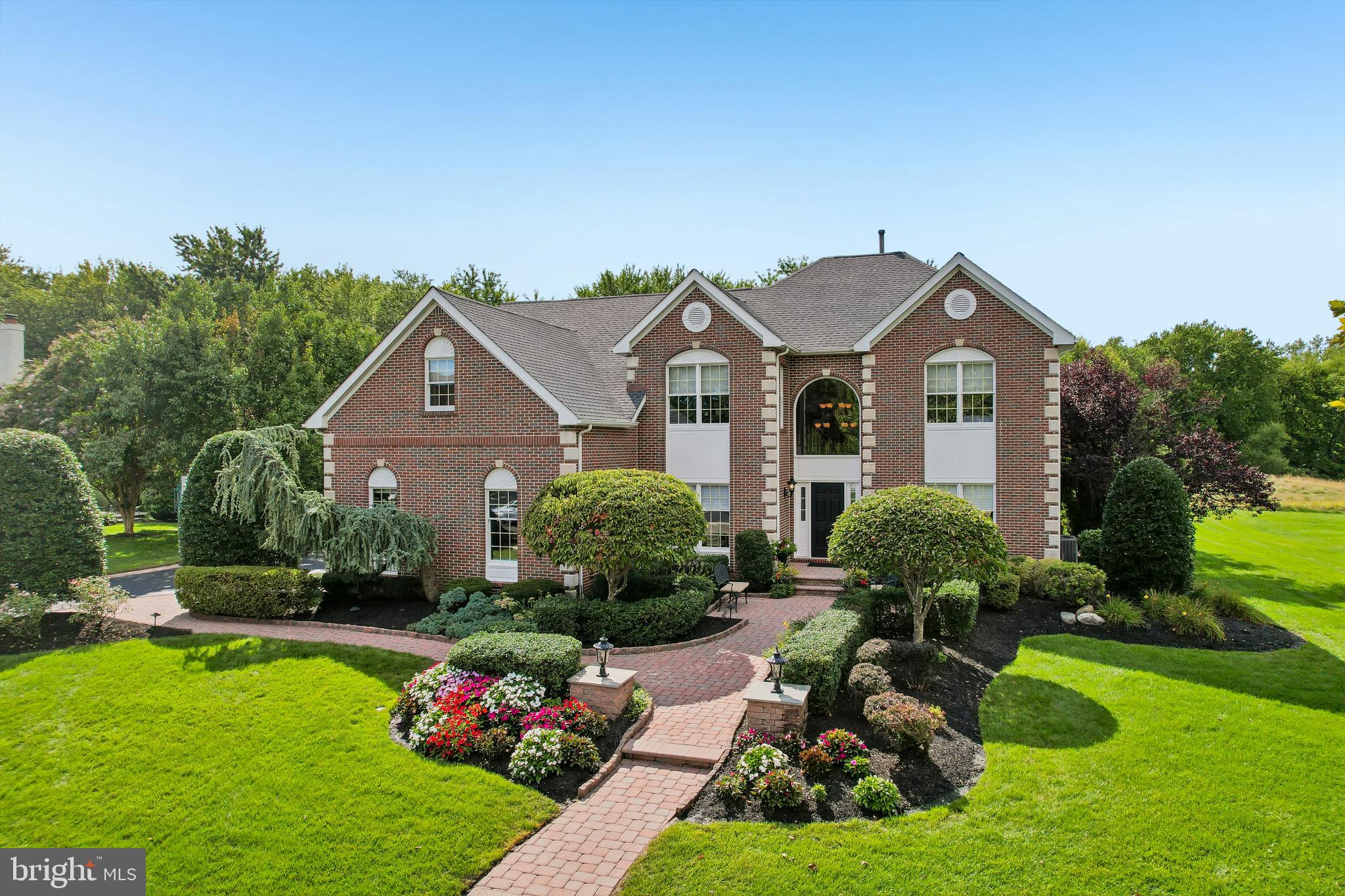 217 COUNTRY CLUB DRIVE