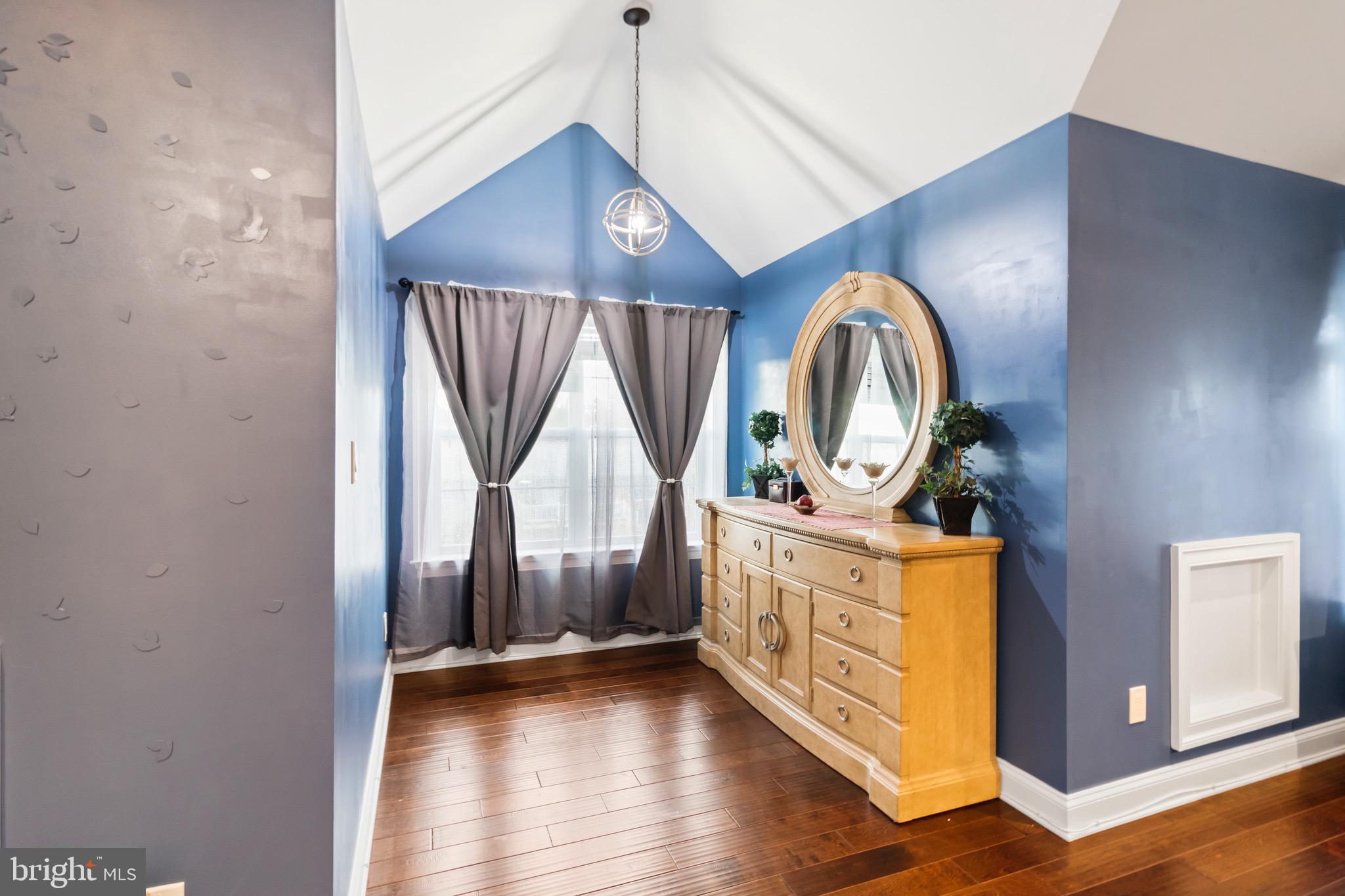 RIDGEVIEW - Residential