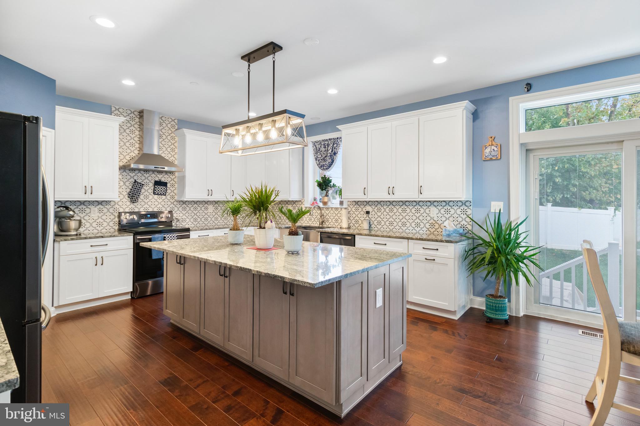 RIDGEVIEW - Residential