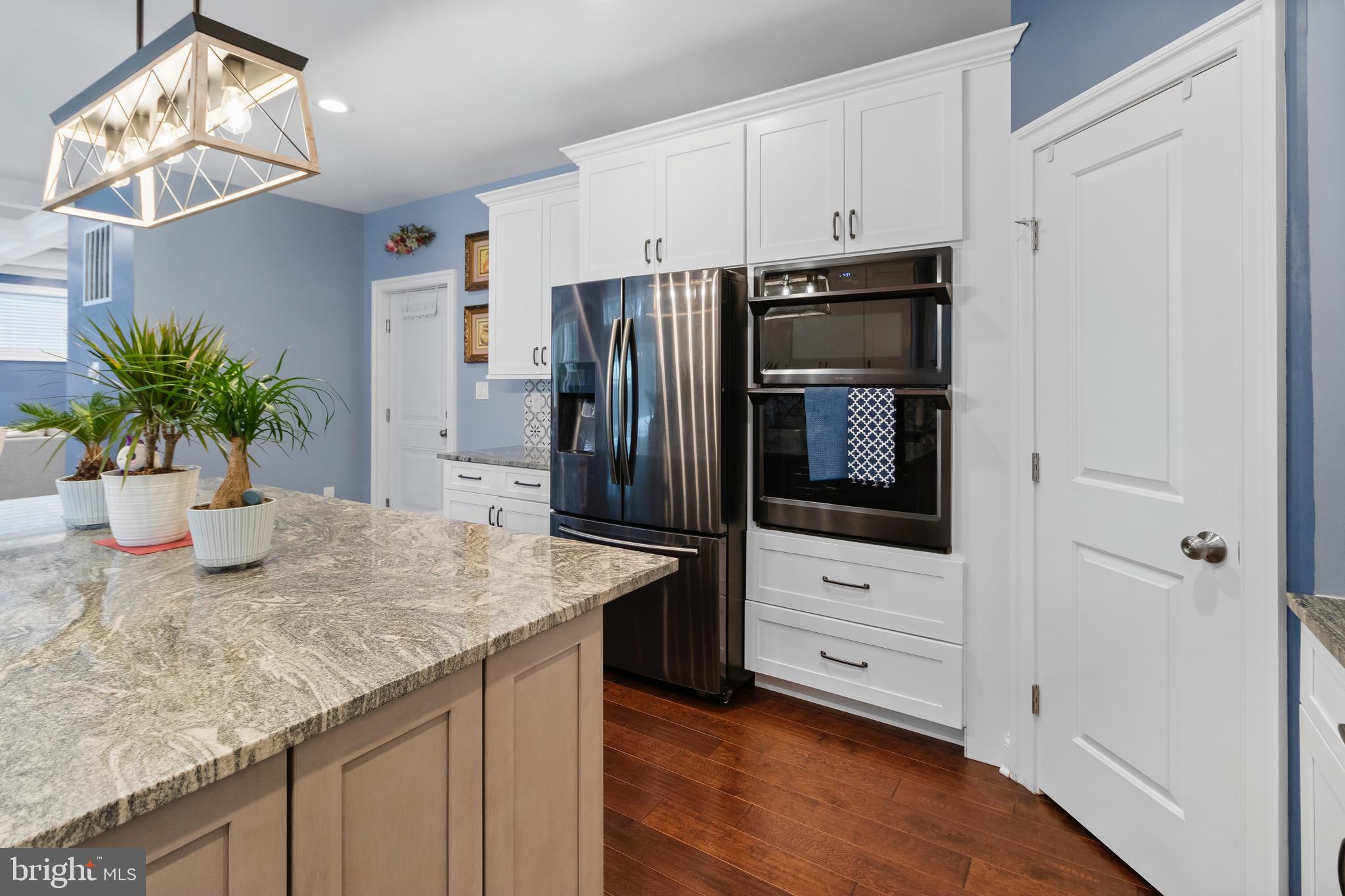 RIDGEVIEW - Residential