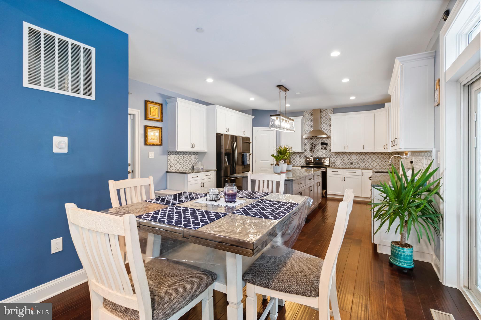 RIDGEVIEW - Residential