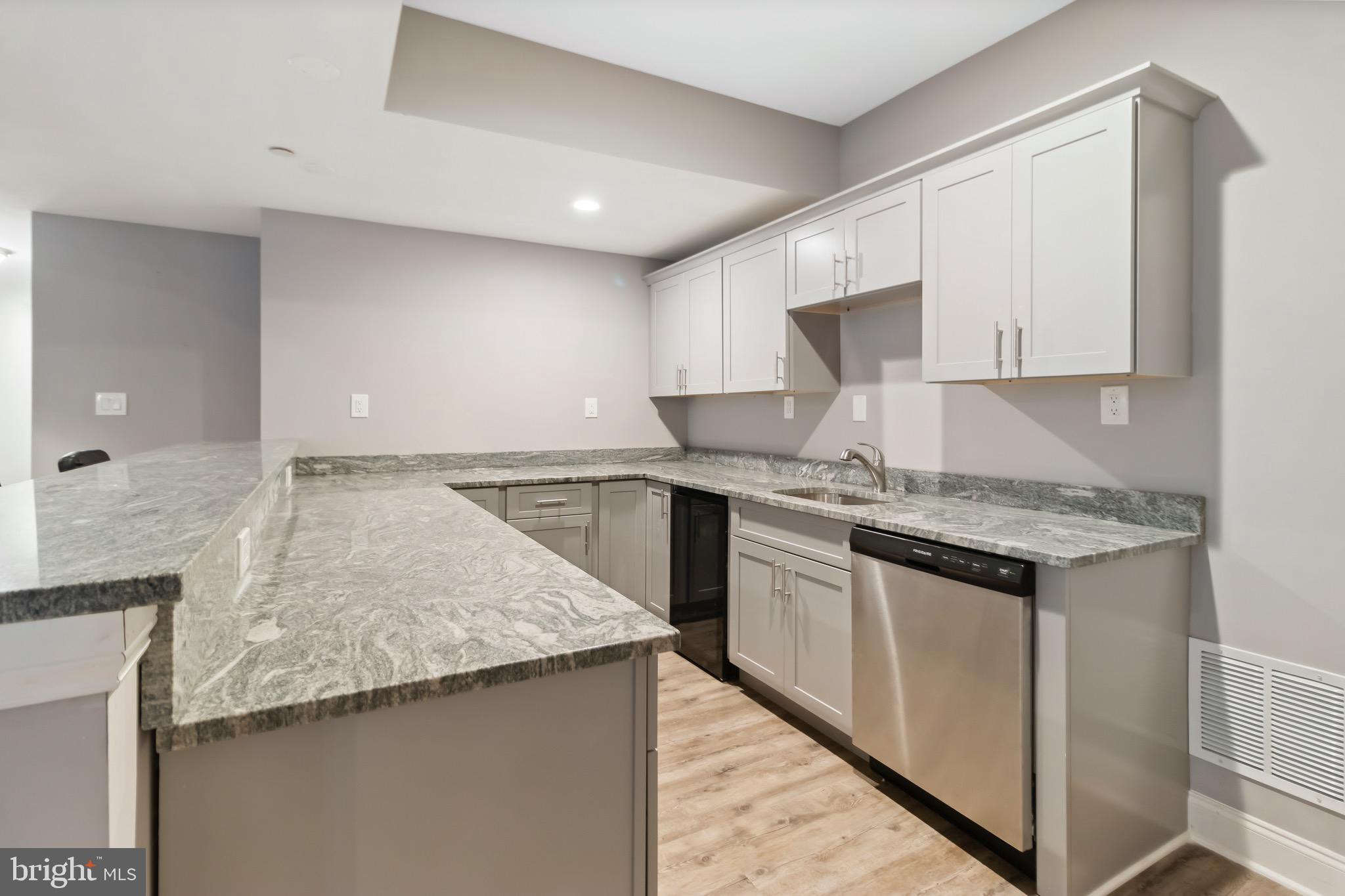 RIDGEVIEW - Residential